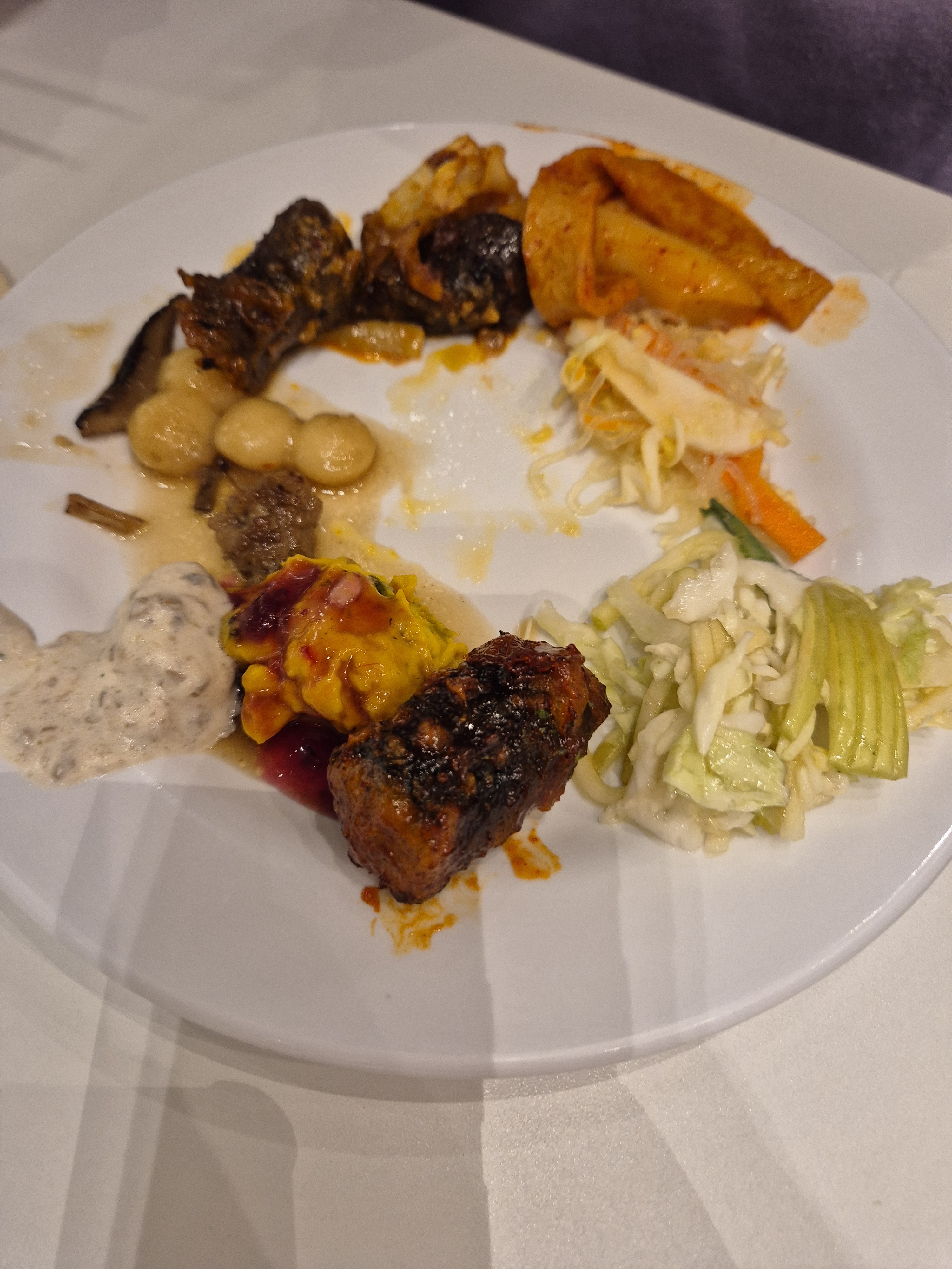 맛이 있어요. 사람이 타 매장 대비 붐비지 않구요. - 대학로 맛집 애슐리퀸즈 대학로점