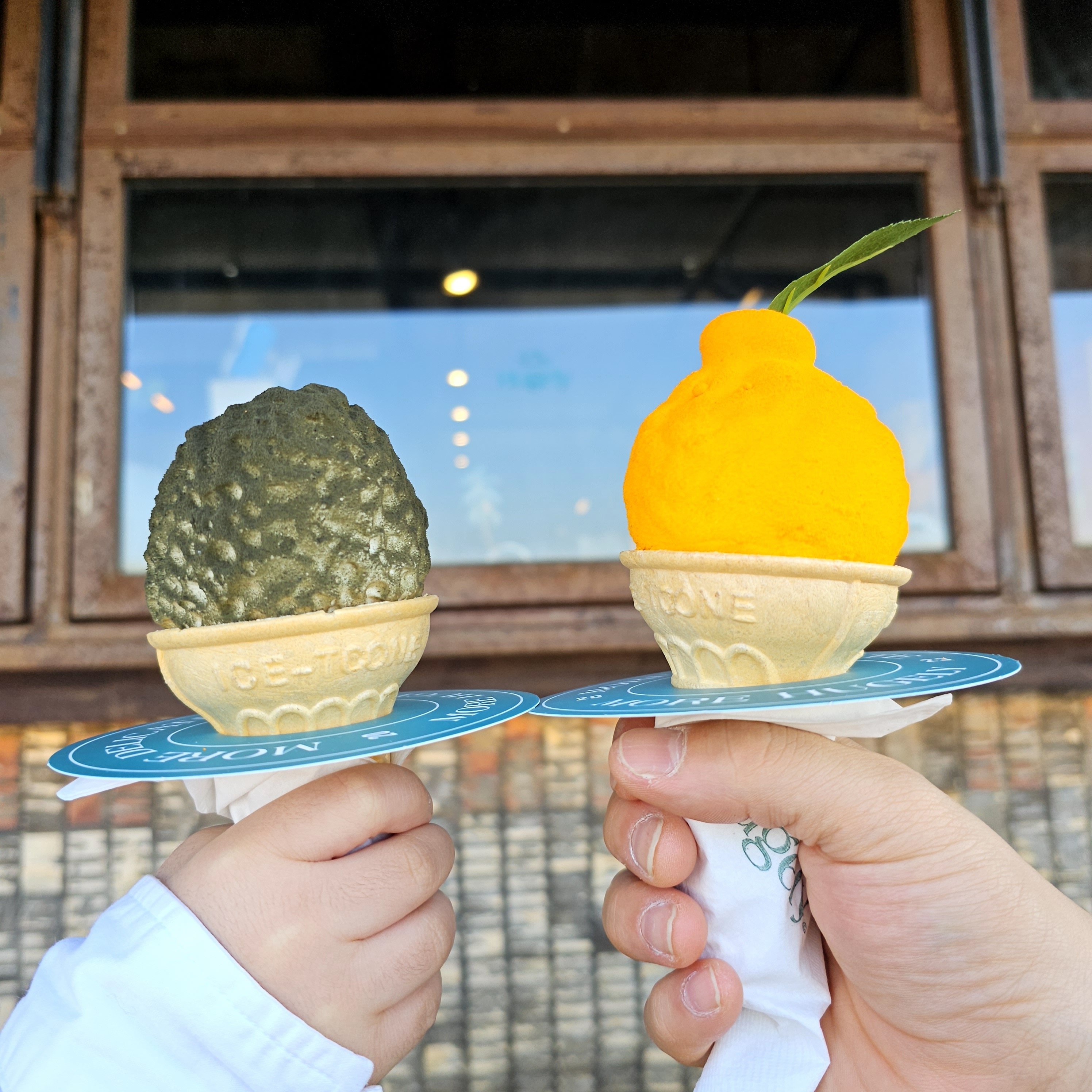 뷰 맛집이라 언제와도 인생샷을 건질 수 있는곳이에요 - 제주 맛집 휴즐리 제주