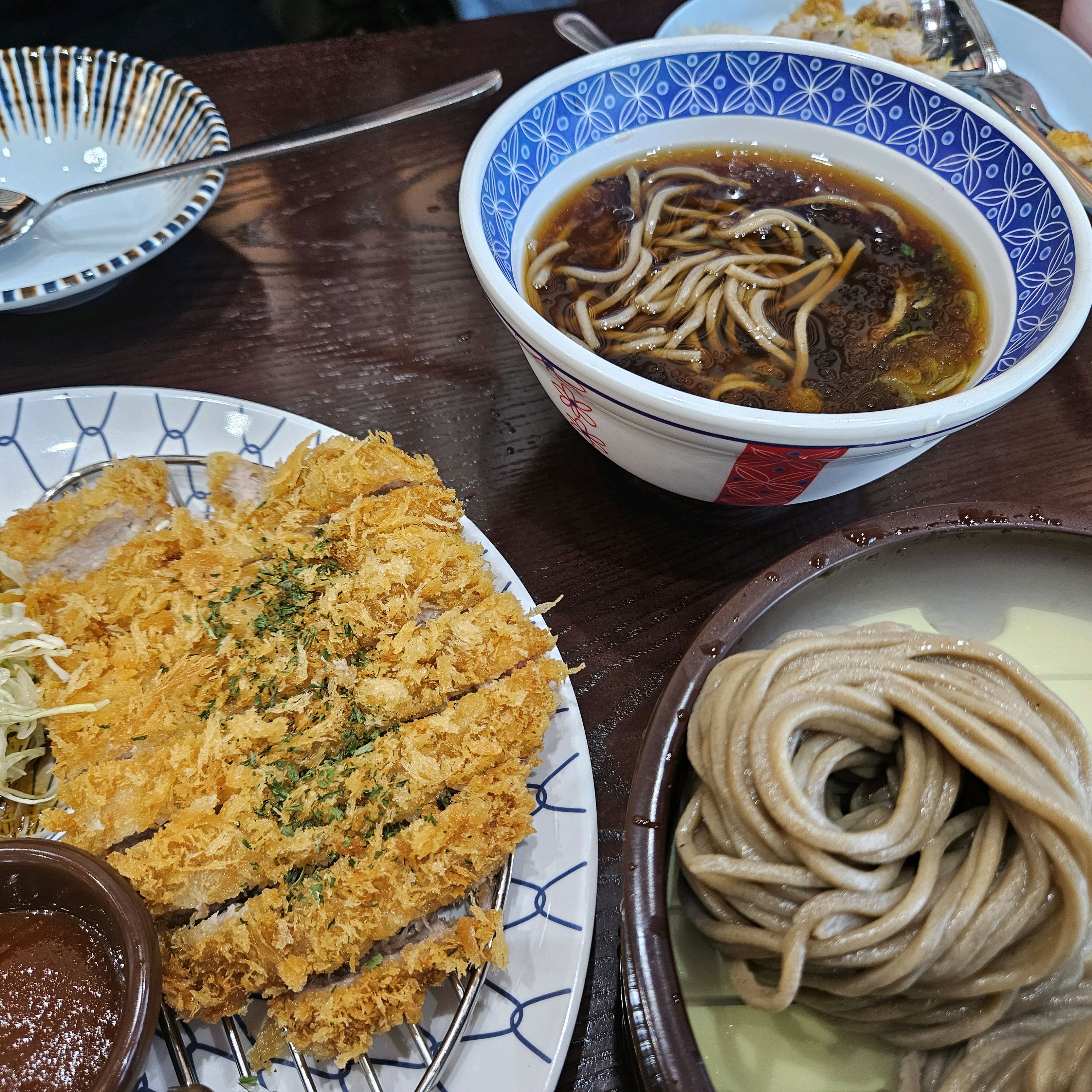 주말에 아이 데리고 점심 먹기 성지가 된 것 같네요. 깔끔하고 맛있고 친절합니다. - 충북혁신도시 맛집 삼동소바 충북혁신점