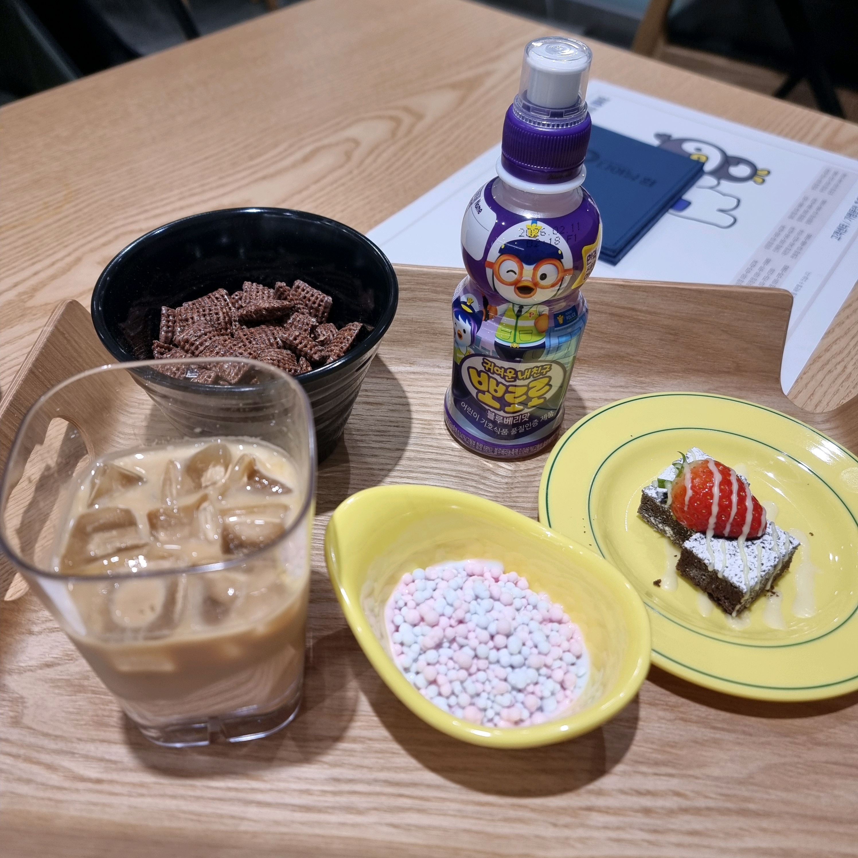 초밥종류가 많고 시설이 깨끗하고 넓어요 - 천호동 맛집 다이닝원 천호점