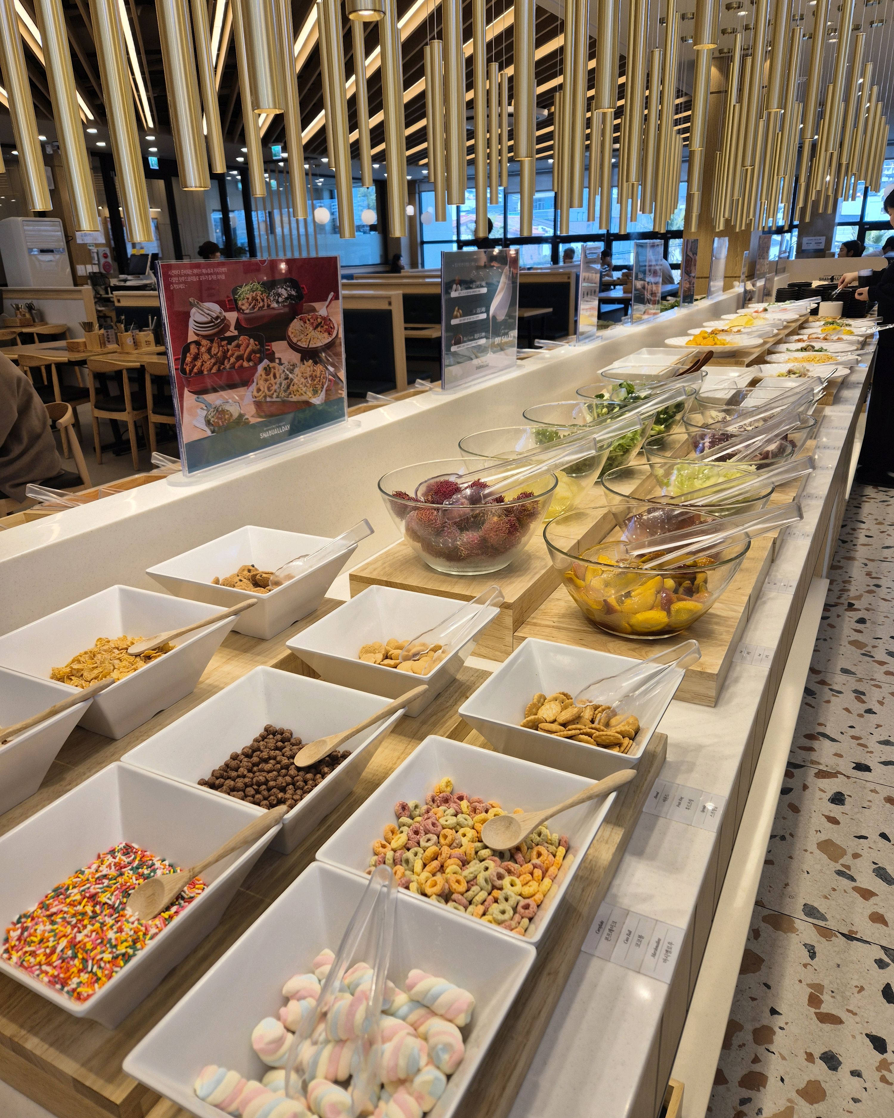 재료도 신선하고 고기도 무제한 맥주도 무제한! - 제주도 서귀포 맛집 샤브올데이 제주서귀포점