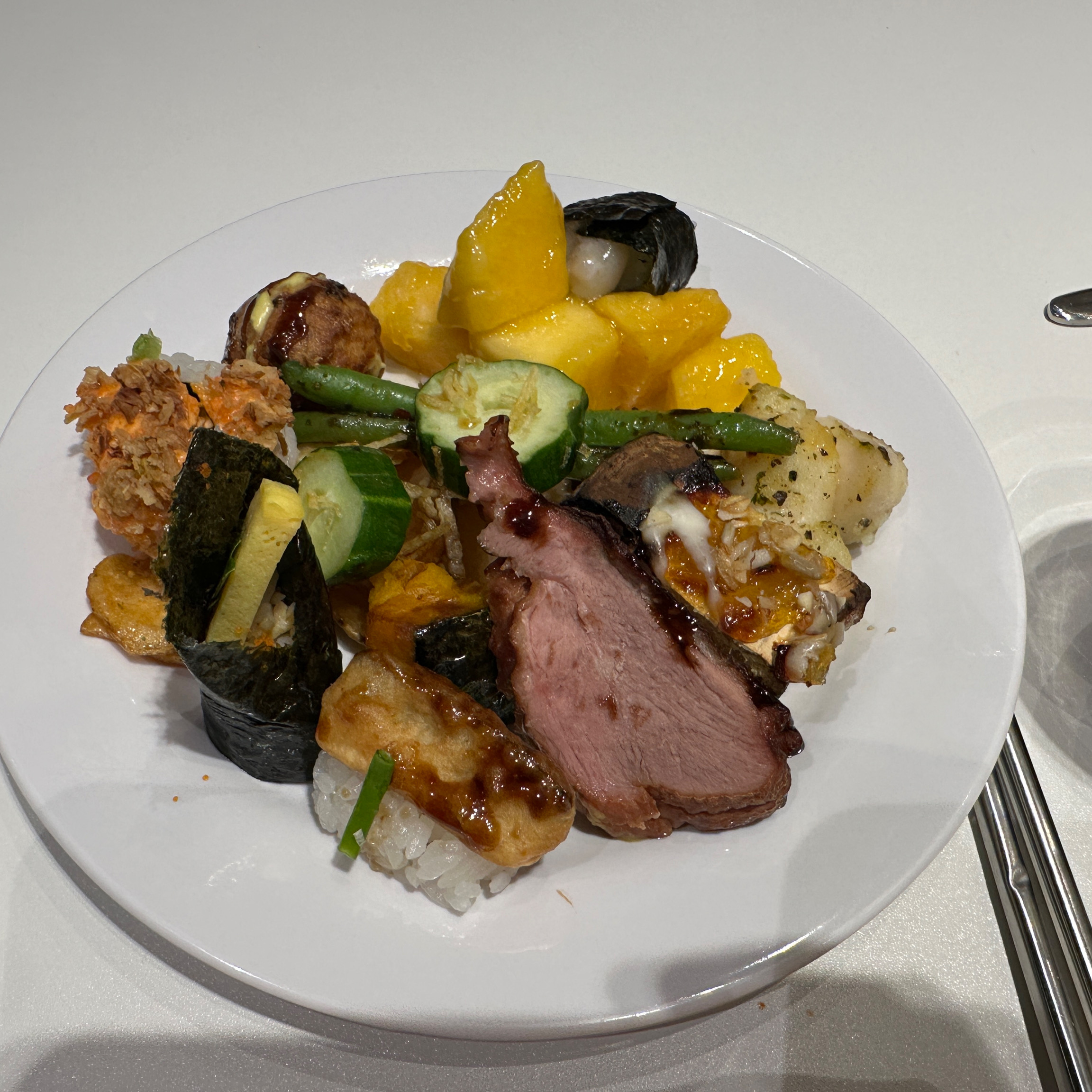같이 간 동생이 맛있다고 좋아해서 기분이 좋았네요. 저도 꼭 와보고 싶었는데 맛나게 잘 먹