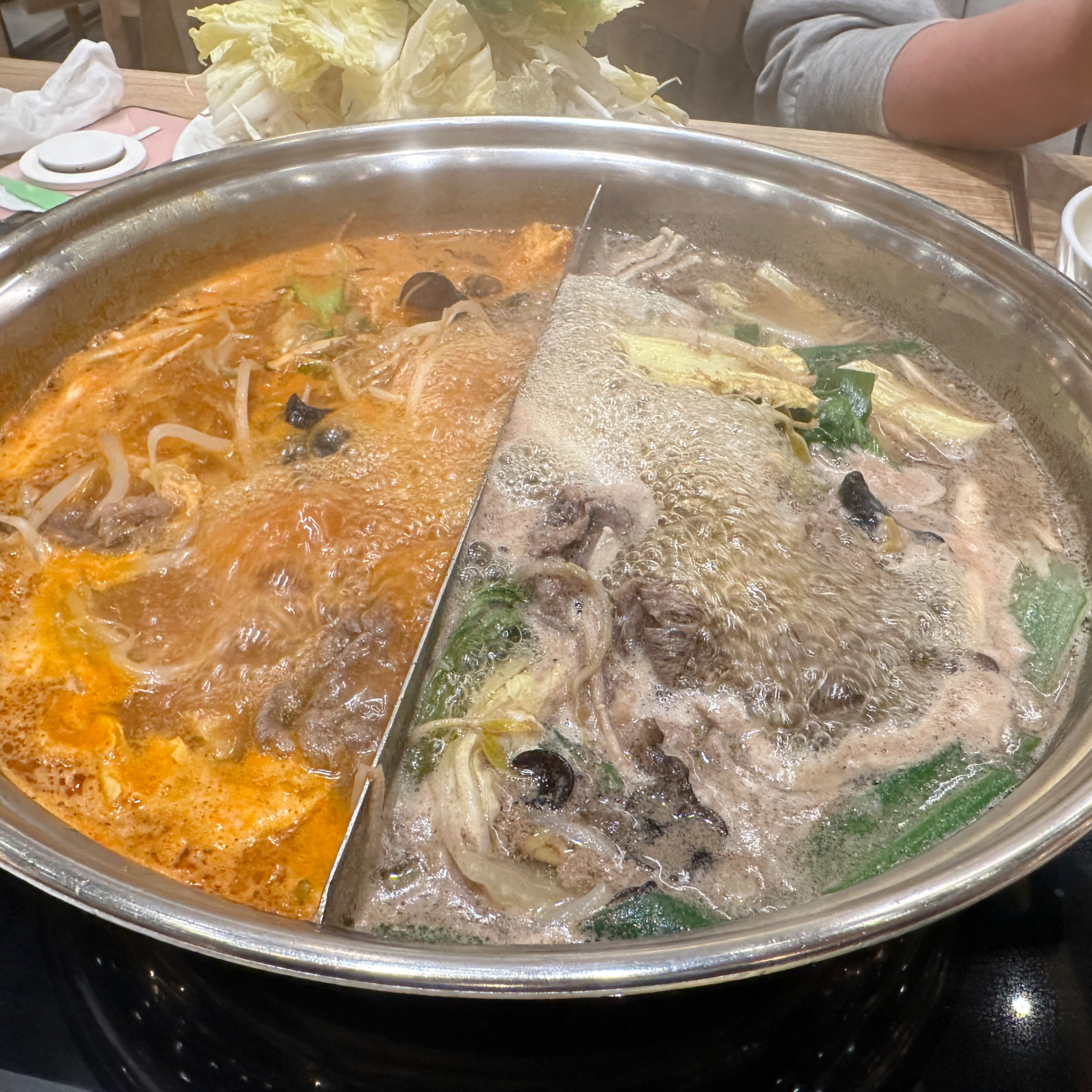 먹을때마다 너무 맛있는 샤브20입니다! 스키야키 맛을 못잊고 또 왔네요😁 항상 든든하게 맛