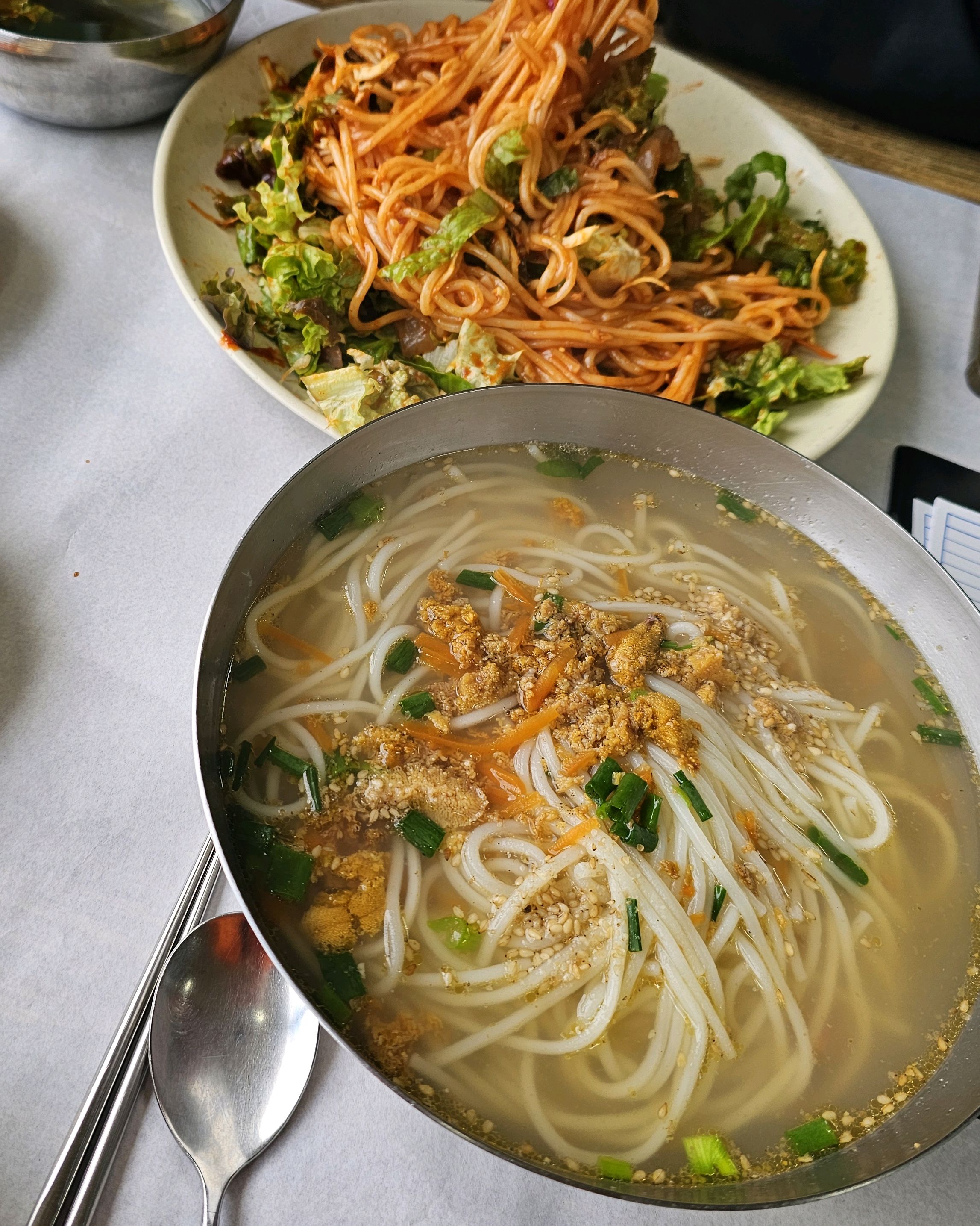 회국수랑 성게알국수 먹었는데 국물 향이 진짜 좋내요 - 제주 맛집 해녀촌