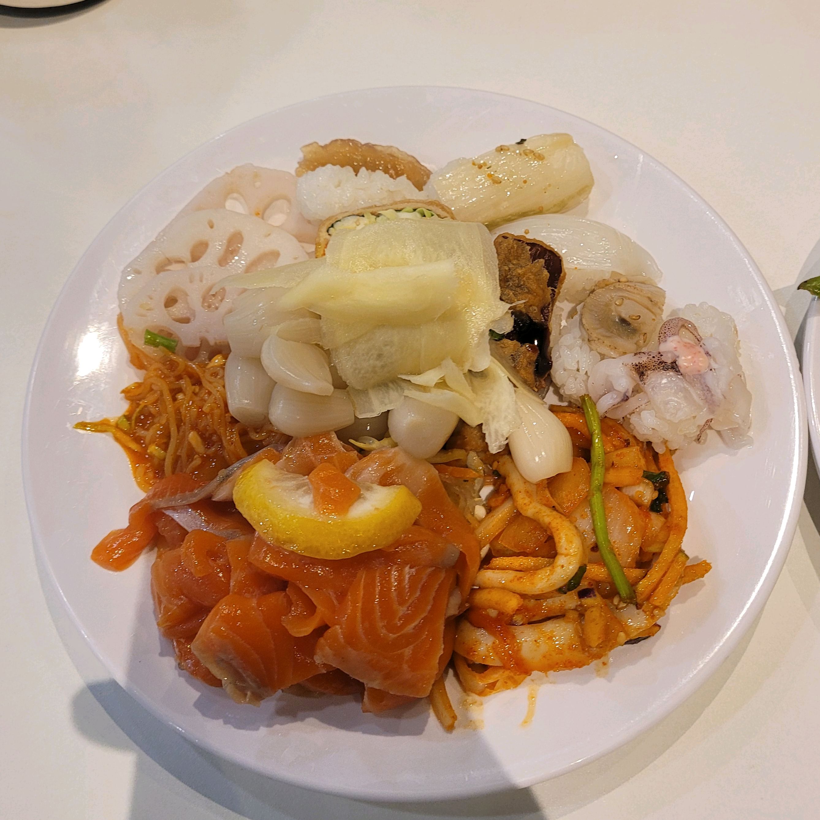 조금씩 예쁘게 담아 올 걸.. 후회 중입니다. - 신풍역 맛집 애슐리퀸즈 신풍점