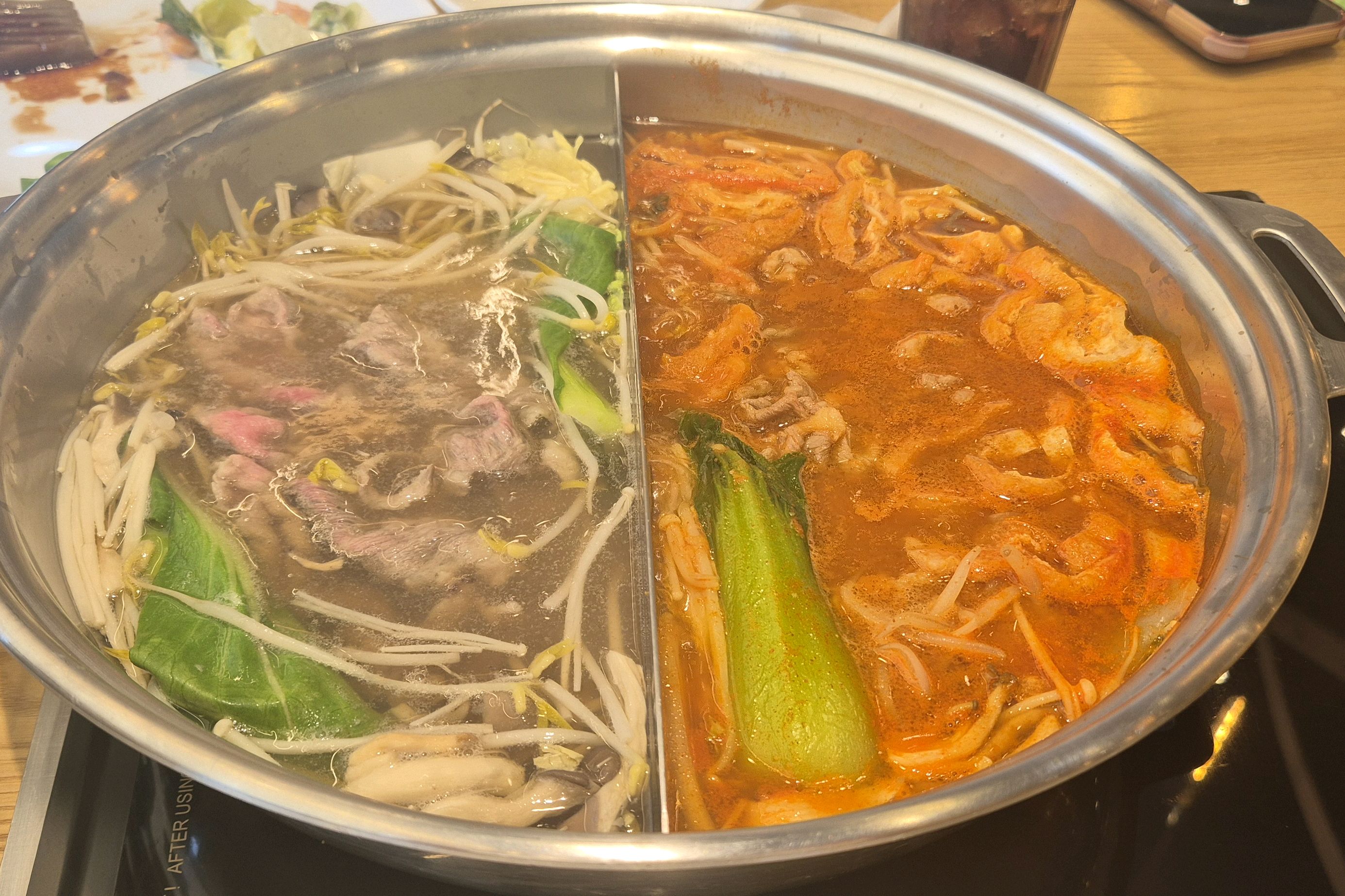 처음 방문한 샤브 20입니다 사장님을 비롯한 모든 직원분이 친절하셨어요🥰 눈치보지 않고 음