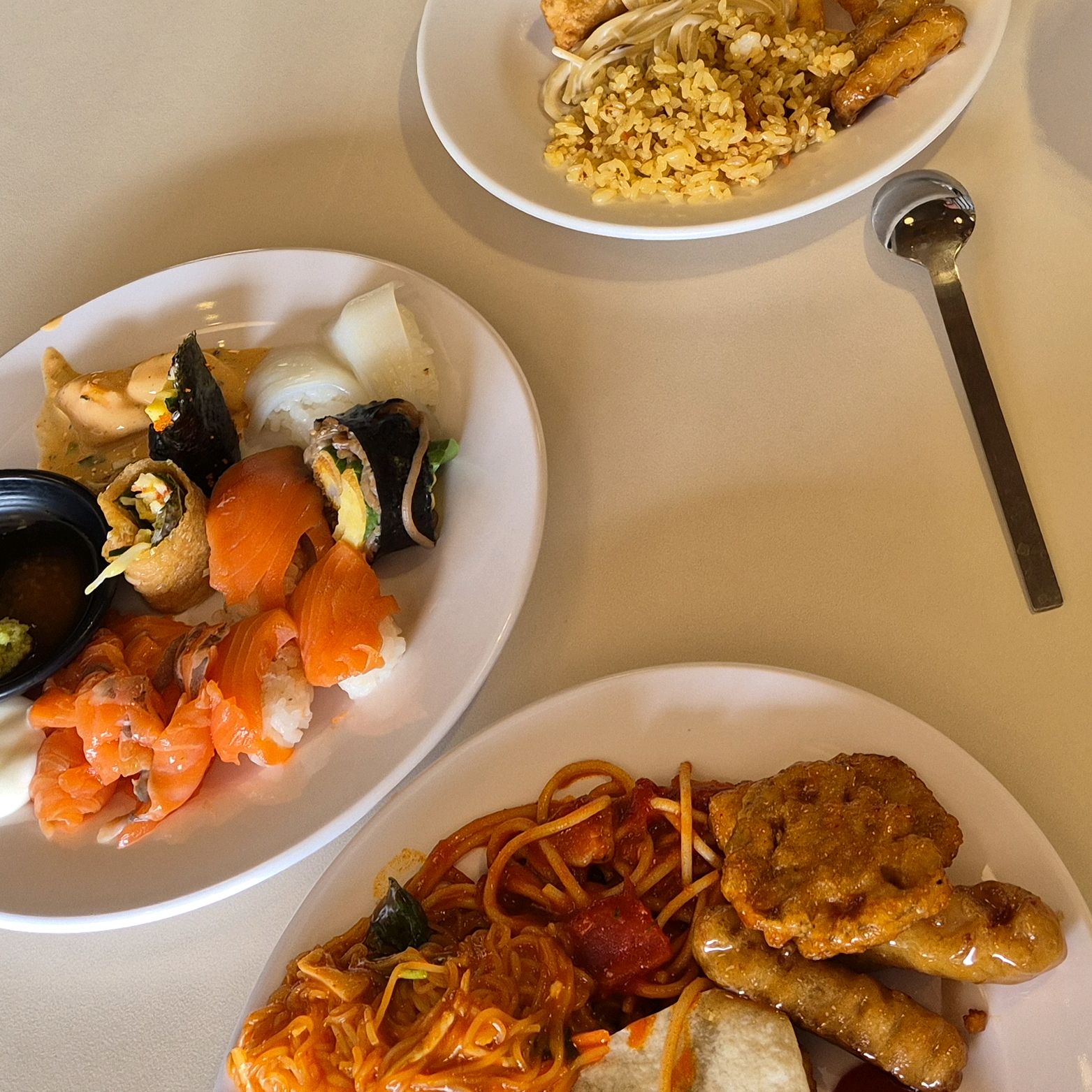 종류가 다양해서 여러가지 먹기 좋고 - 대구역 맛집 애슐리퀸즈 대구이월드점