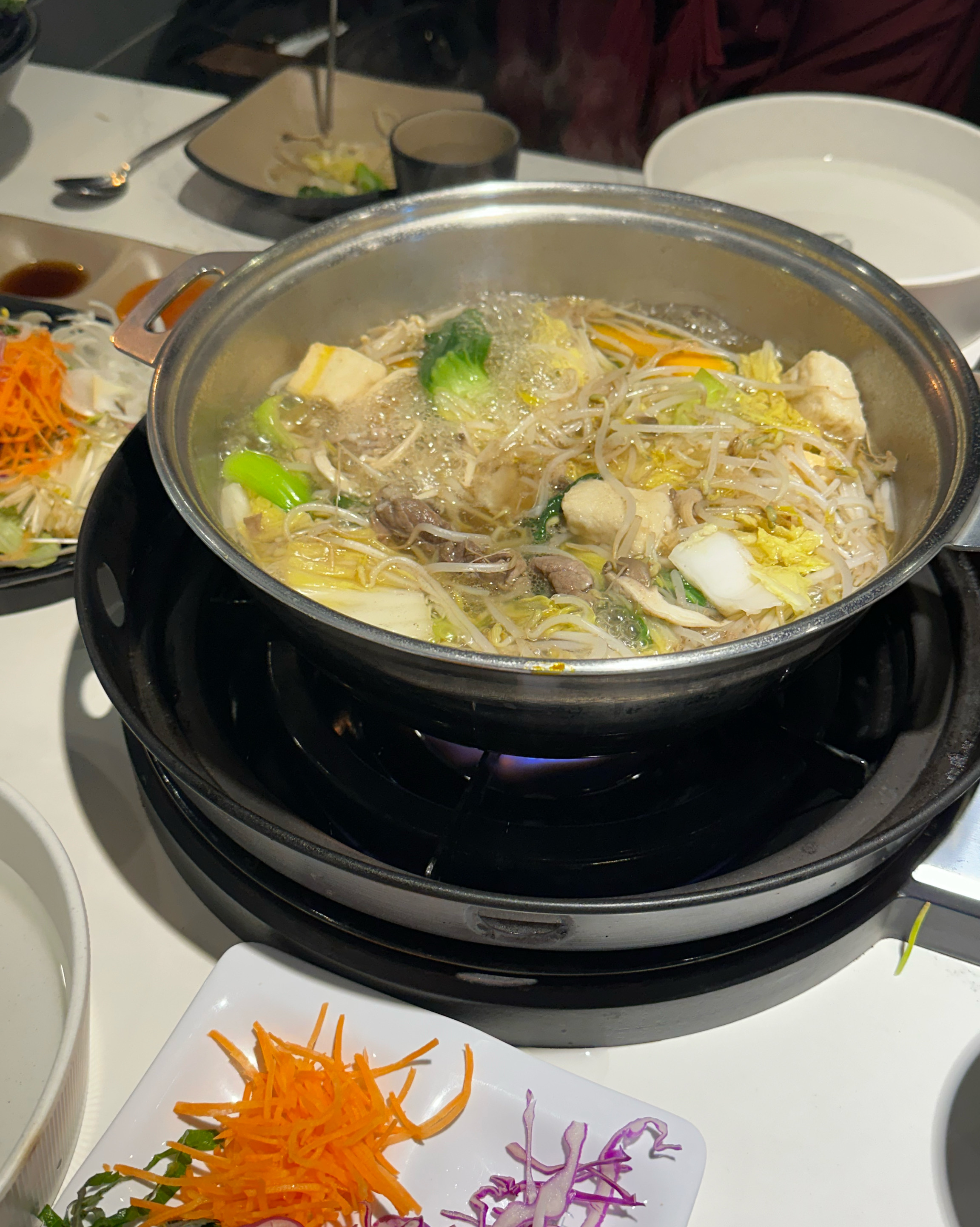 홍대 소담촌은 처음인데 깔끔하고 음식도 무한리필인데 넘 맛있어요 👍🏻 - 서교동 맛집 소담촌 홍대서교점