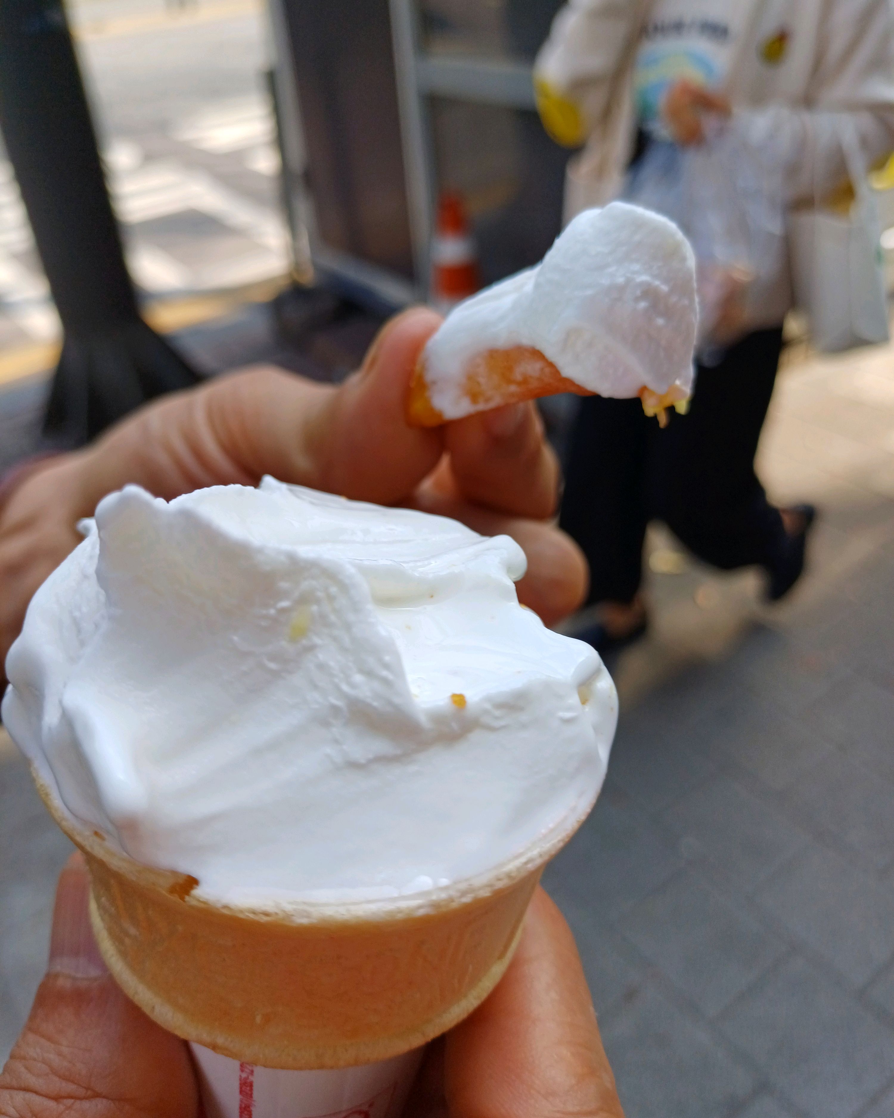 고구마 후라이 새로 나와 맛보고 싶어서 방문했어요 - 망원동 맛집 맥도날드 망원점