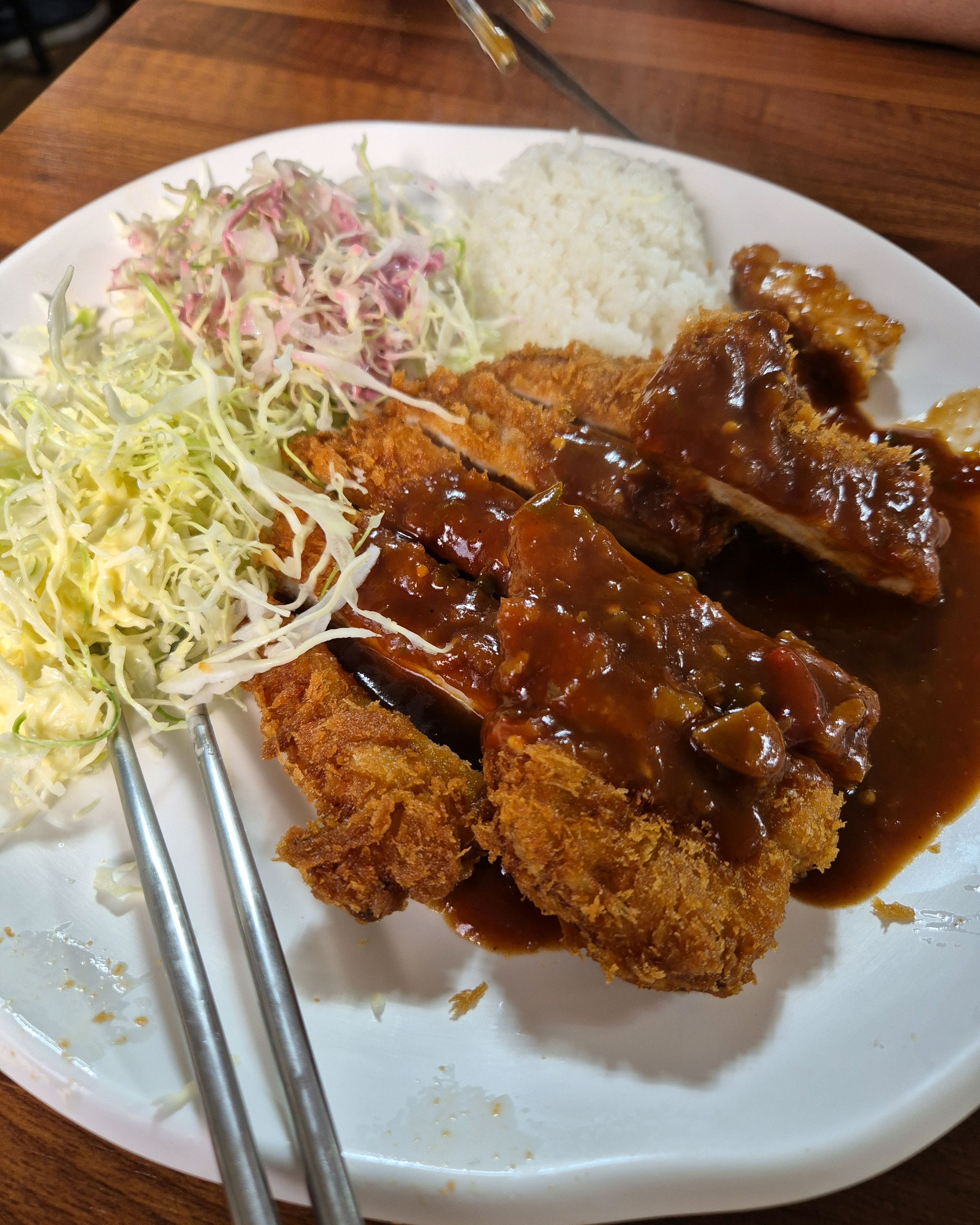 돈가스가 바삭하니 맛있어요. 막국수 양념은 좀 더 진했으면 하는 아쉬움이 있어요. - 대구 맛집 함지박