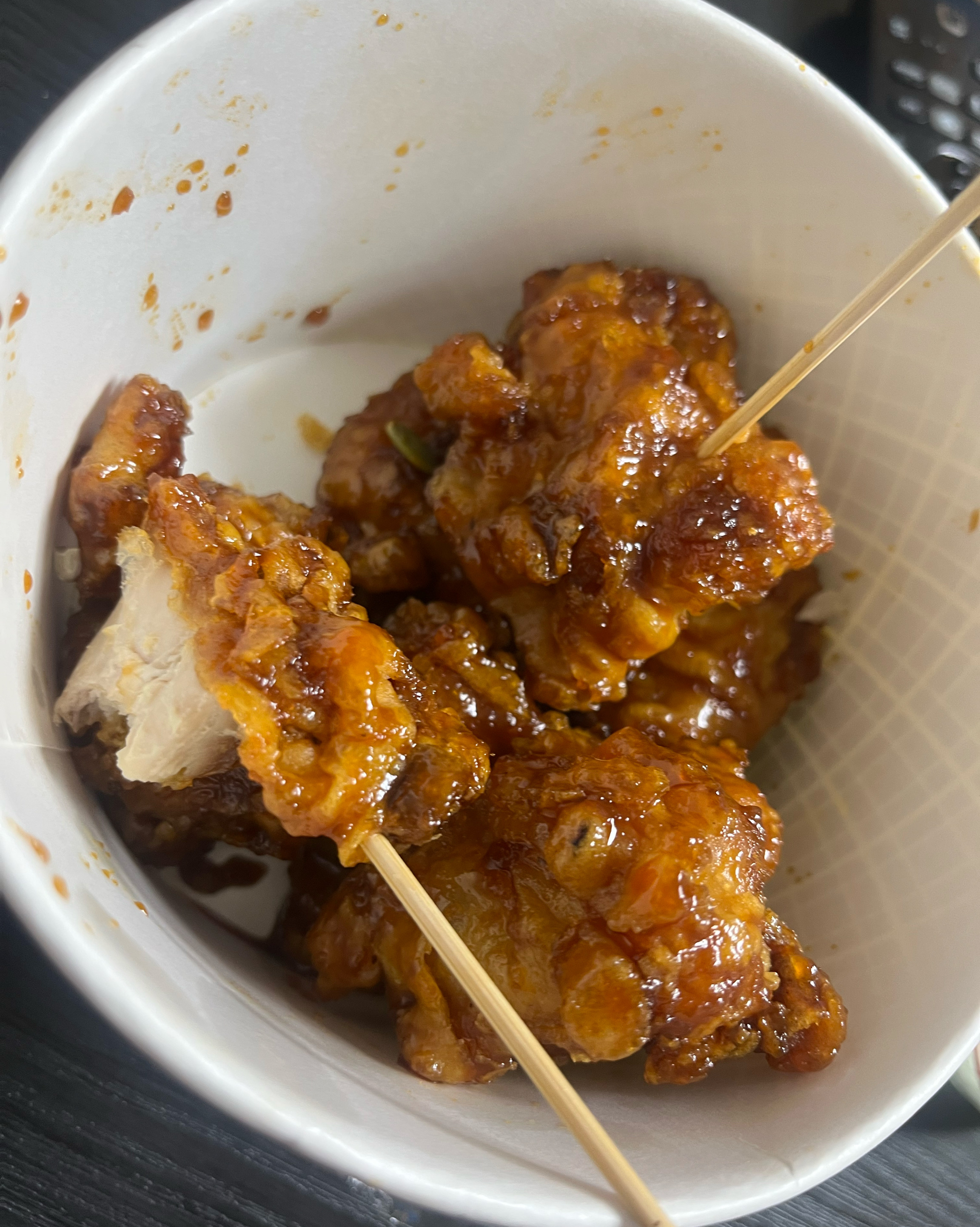 대전 여행 갔다가 리뷰도 많고 맛집인듯하여 - 대전 맛집 스모프치킨 대전본점
