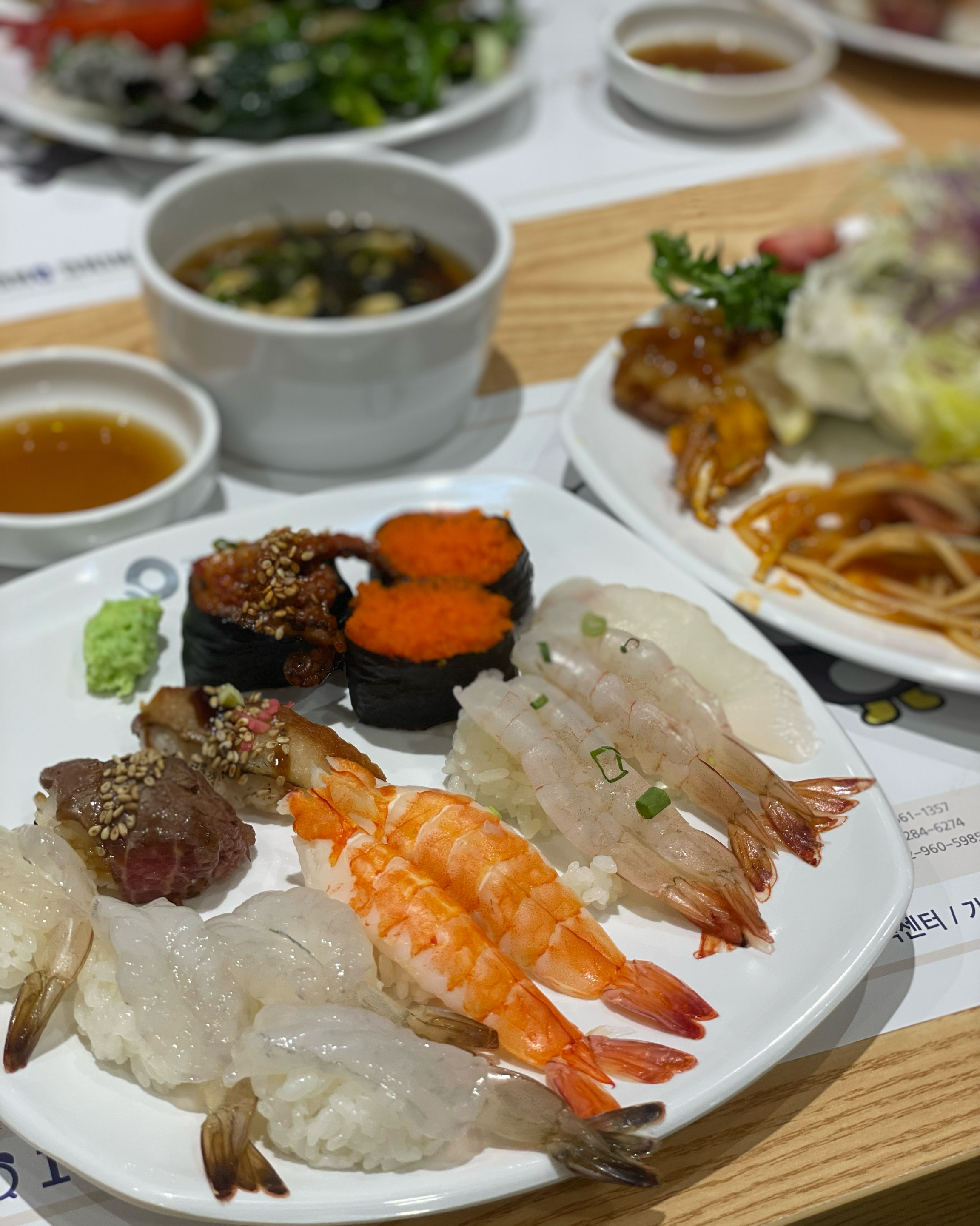 매장이 진짜 넓어요!! 음식퀄도 좋고 메뉴도 많아요 - 천호동 맛집 다이닝원 천호점