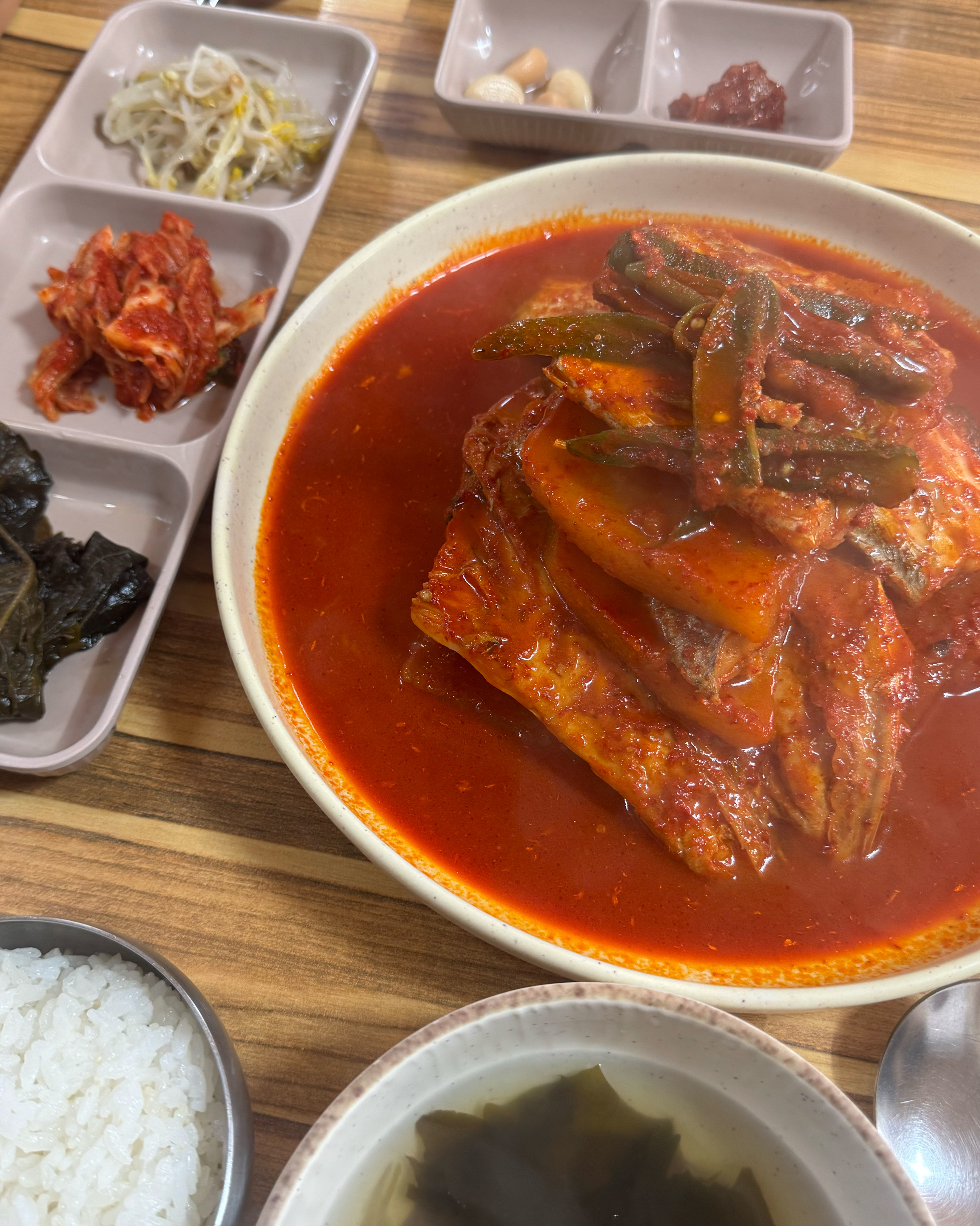 11시쯤 방문했는데 30분 정도 웨이팅후 입장! 몇시까지오세요 해서 너무 좋았다 - 제주 맛집 맛나식당