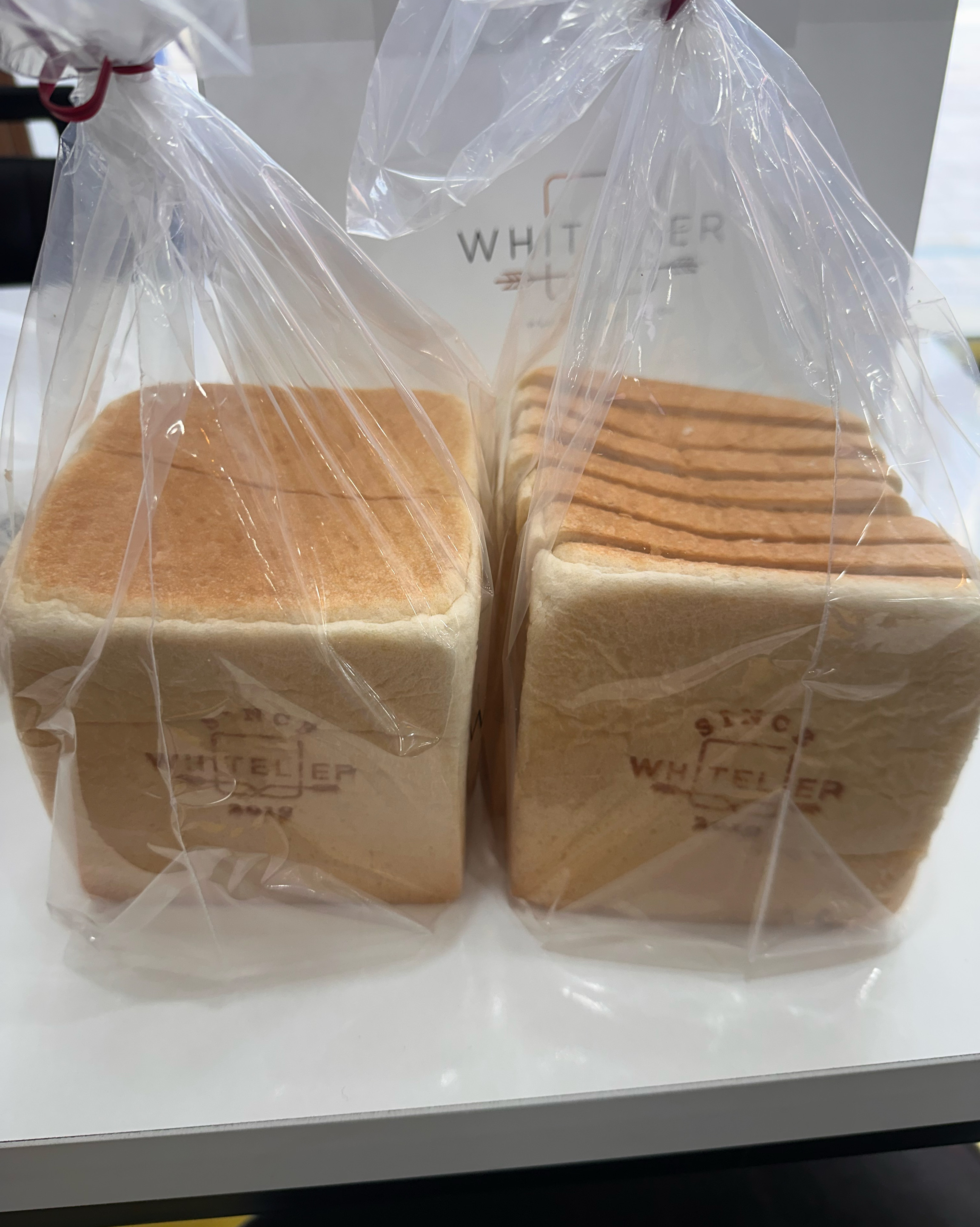 동생이 사다줘서 먹어보고 너무너무 맛있어서 - 광명역 맛집 화이트리에 어반브릭스점