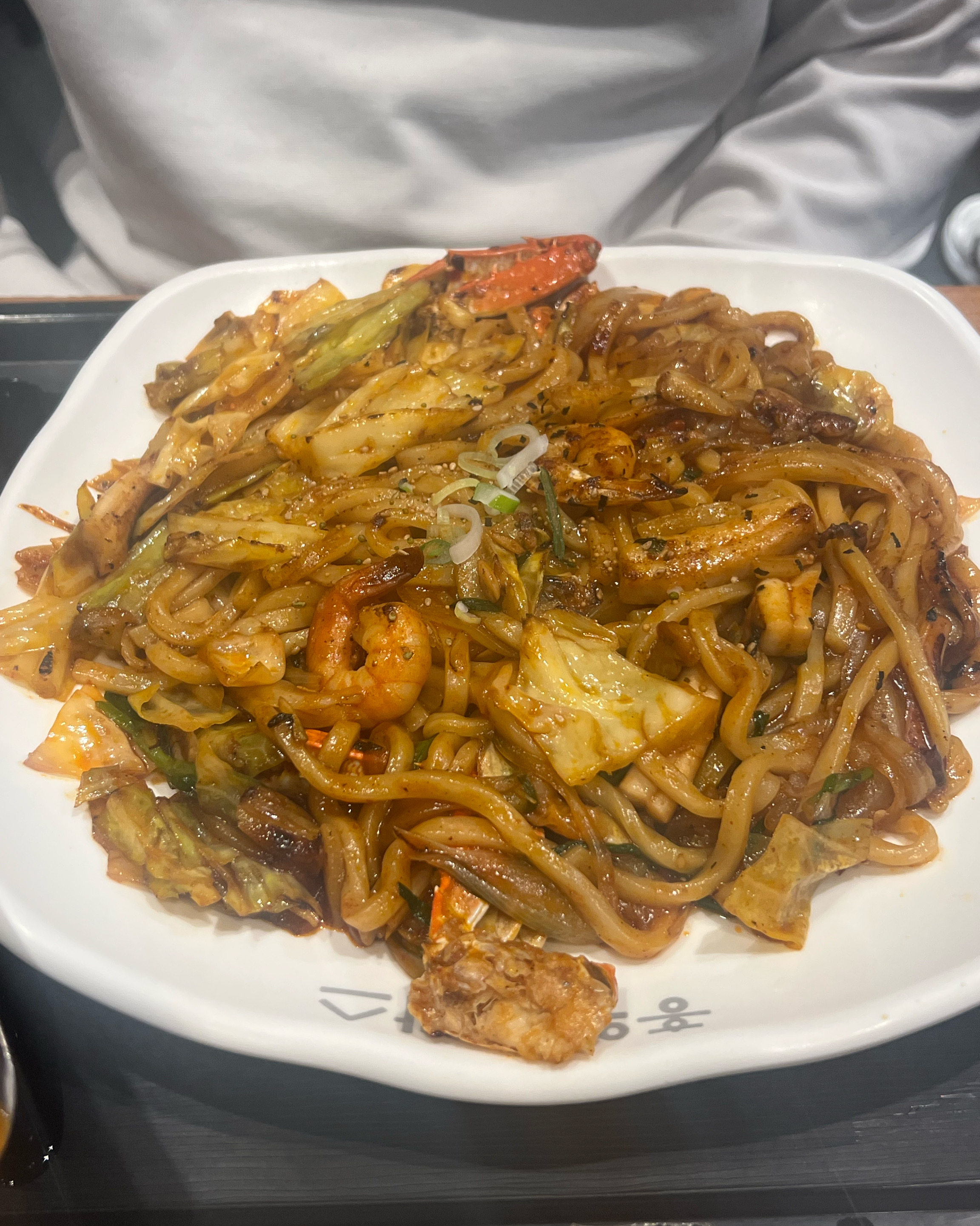 일요일 저녁에 방문했고 15분정도 웨이팅후, 음식 나오는 시간은 30분 정도 걸렸습니당!