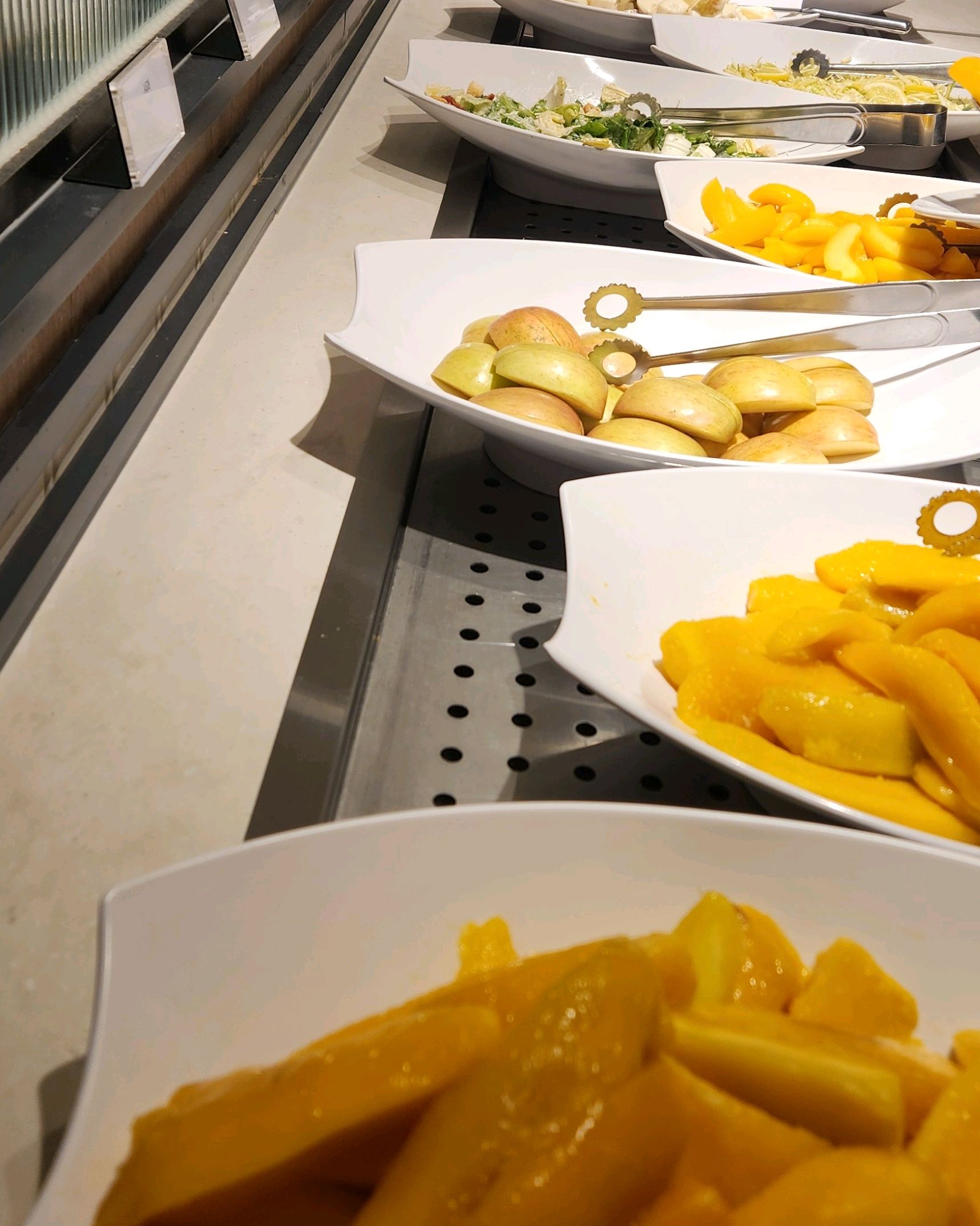 맛난 음식들을 골라 먹는 재미를 느낄 수 있는 애슐리는 오래 전부터 즐겨 가던 곳인데 집