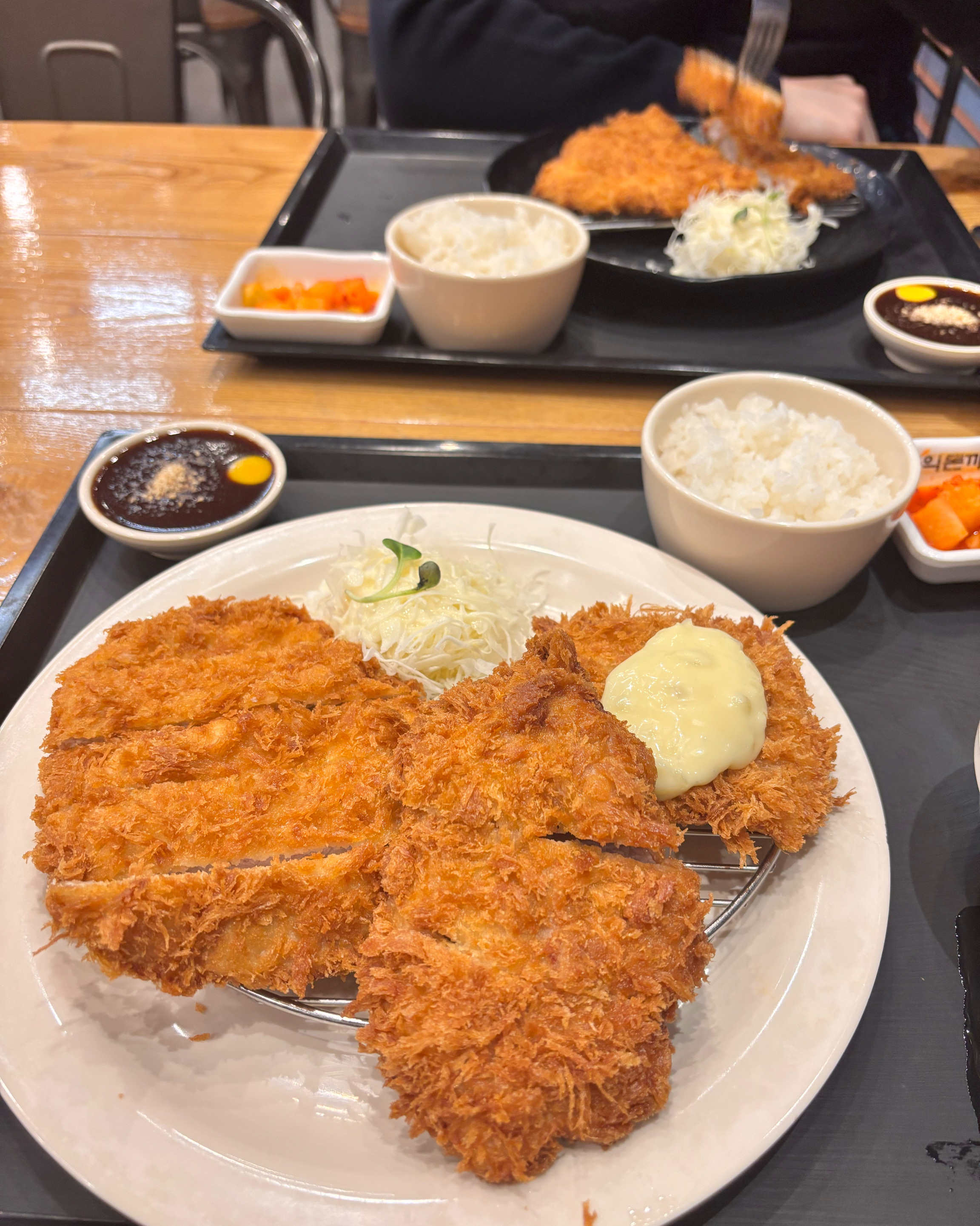 14,000원에 이만큼 많은 모듬세트 요즘 보기 드물어요. 가성비도 좋고 주차도 편하고 매