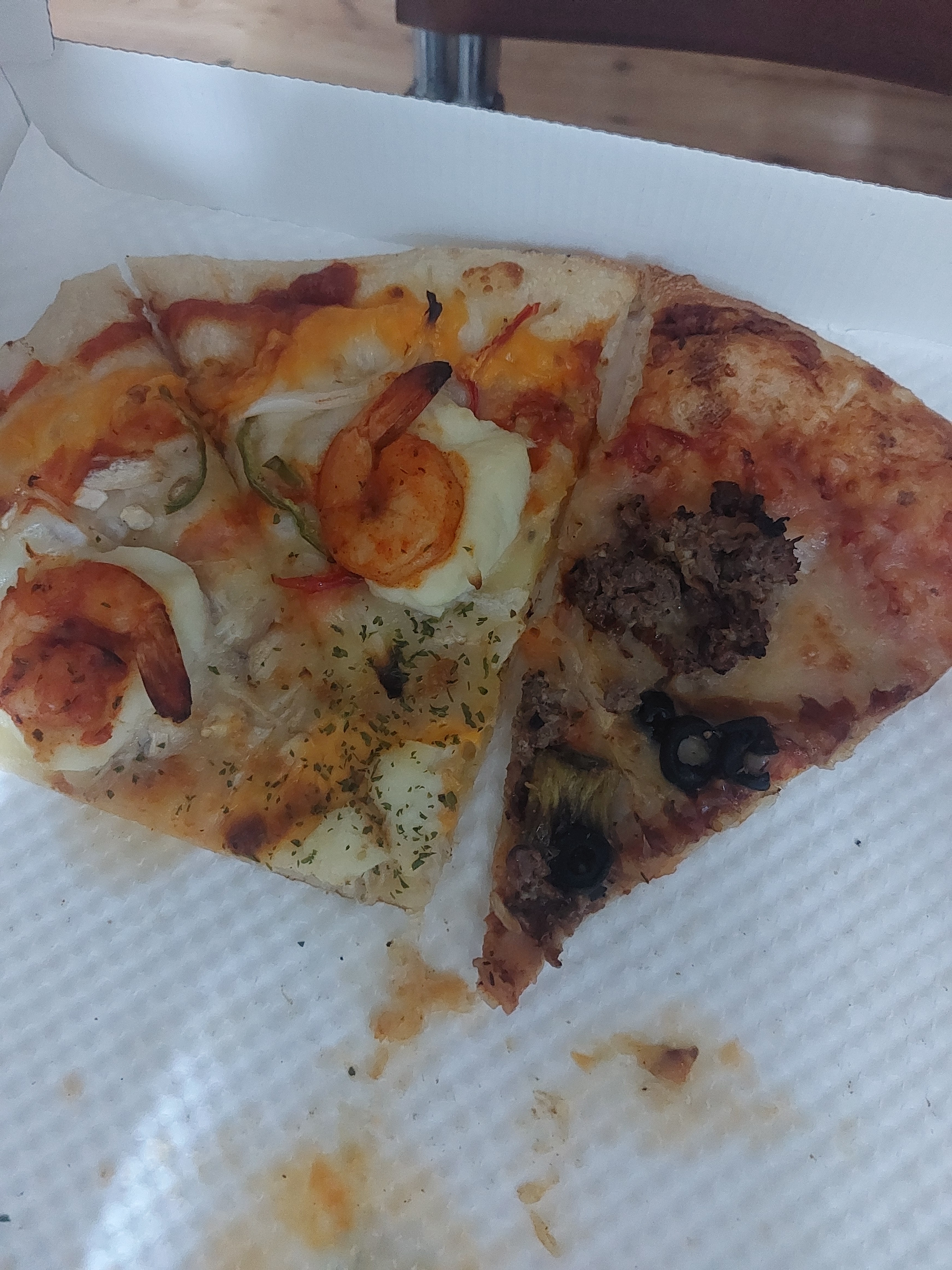 가끔 들르는 곳으로 가성비 좋고 메뉴 다양하며 맛 있어요..가까이 있으면 자주 이용하고 싶