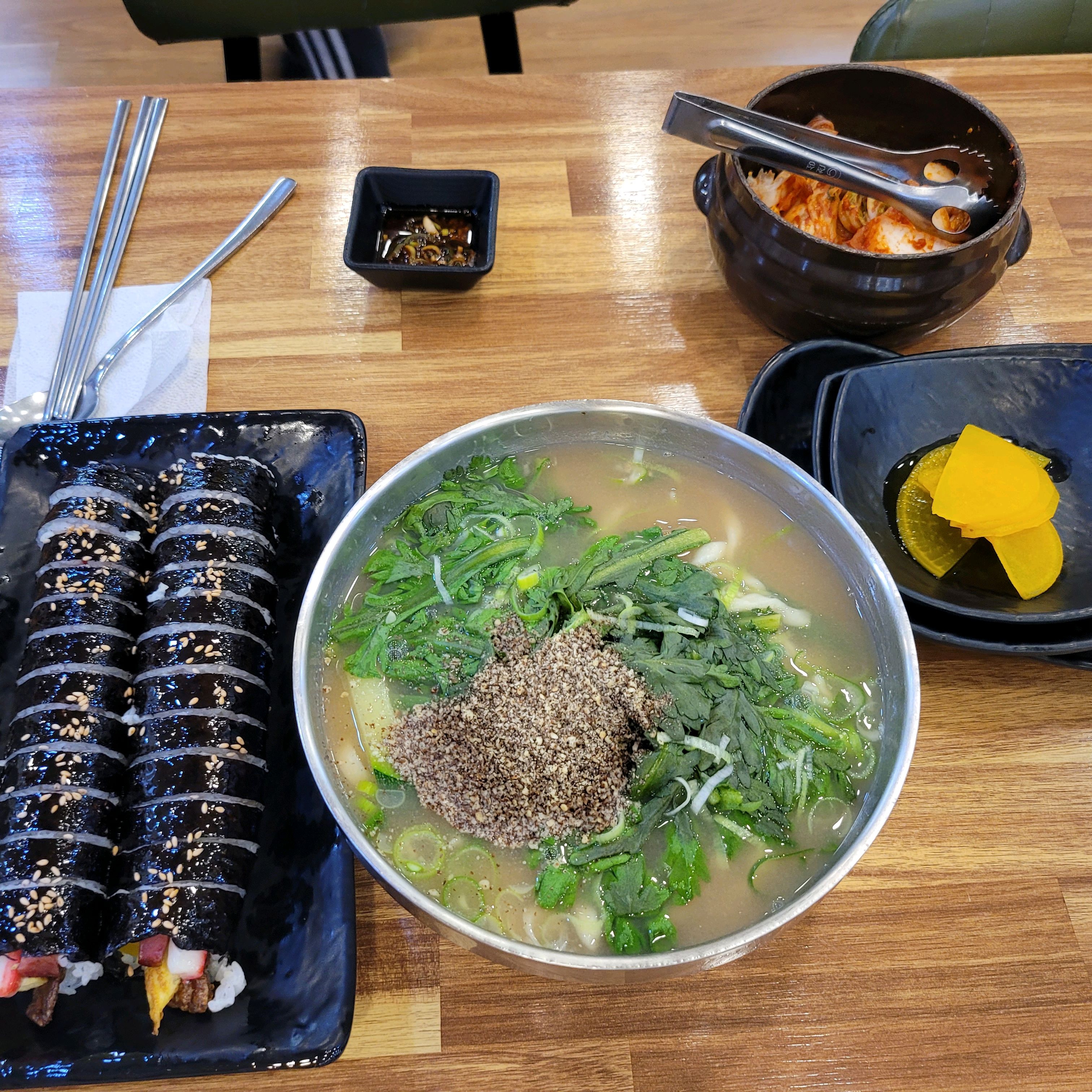 이 곳 칼국수 국물 진짜 맛있습니다 - 대전 맛집 미소본가스마일칼국수