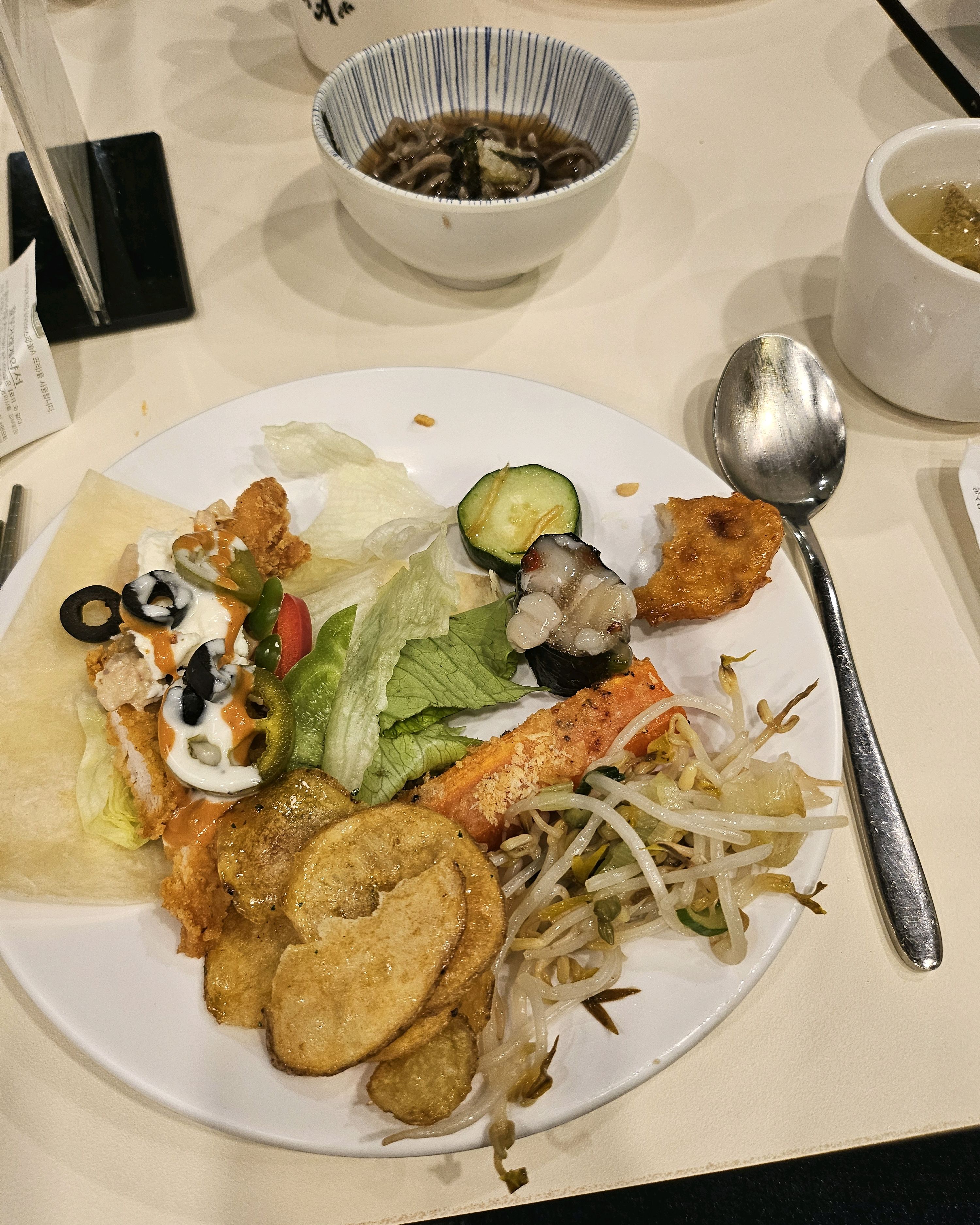 부모님과 함께왔어요!맛있게 잘먹었어요 깔끔하구 - 인계동 맛집 애슐리퀸즈 뉴코아 동수원점