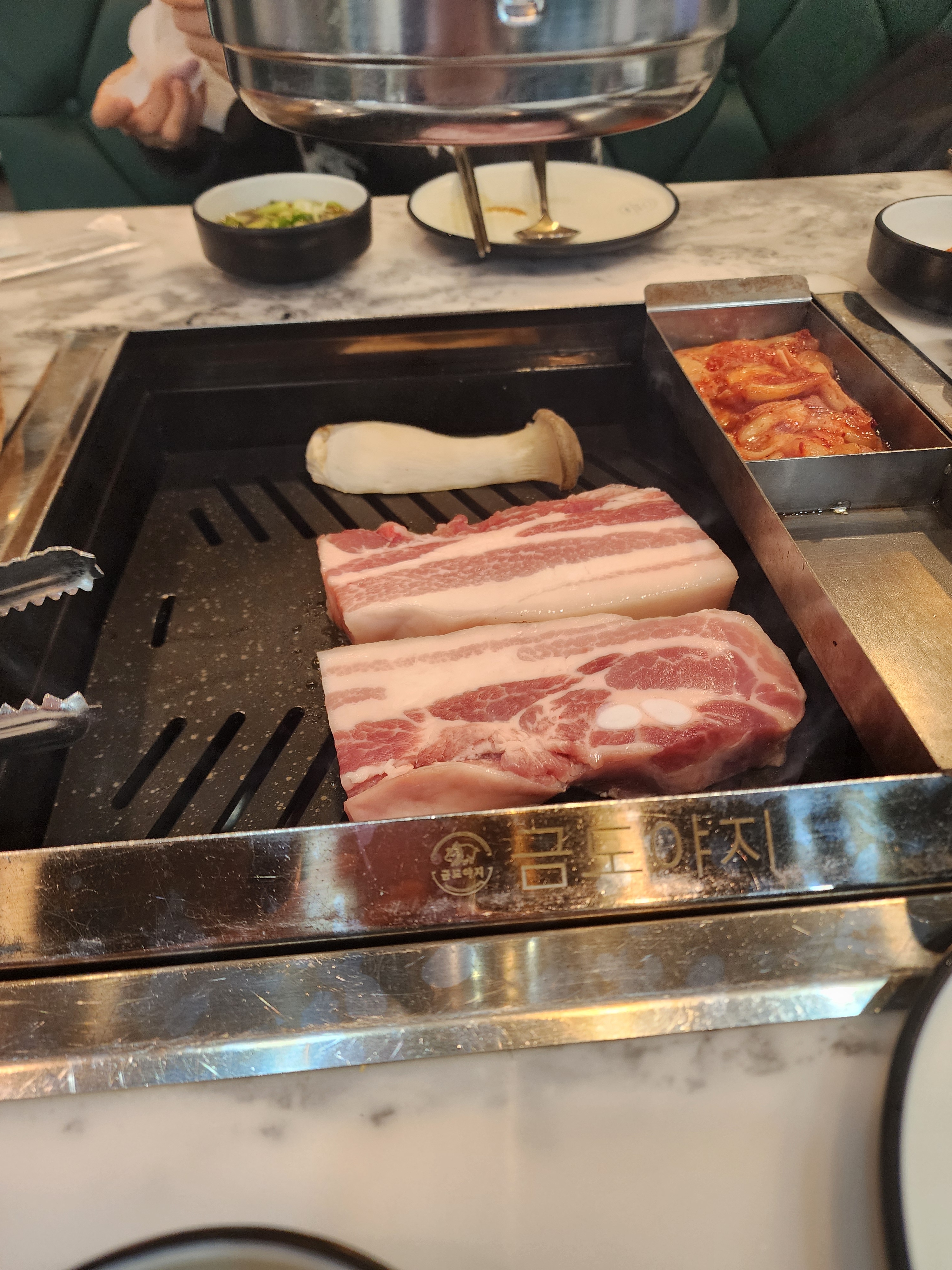 솔직히 루원시티에서 진짜 오랫동안 좋은 고기집 못 봤는데 요 집 완전 찾았어요 ㅋㅋ - 인천 맛집 금도야지 루원시티본점