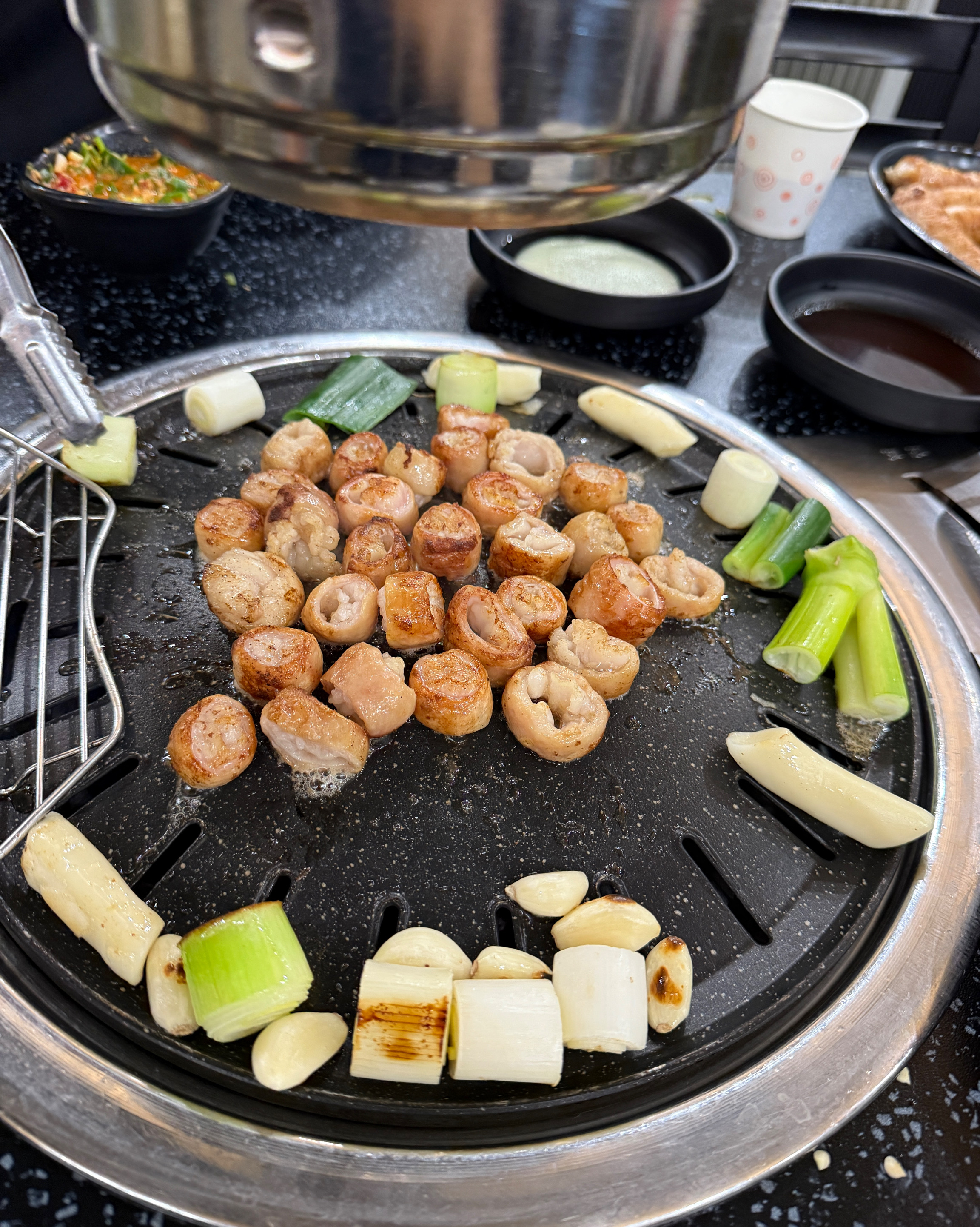 찬앤찬 워낙 웨이팅이 유명해서 평일임에도 불구하고 3시 반쯤 대기했는데 앞에 한 6명이 더