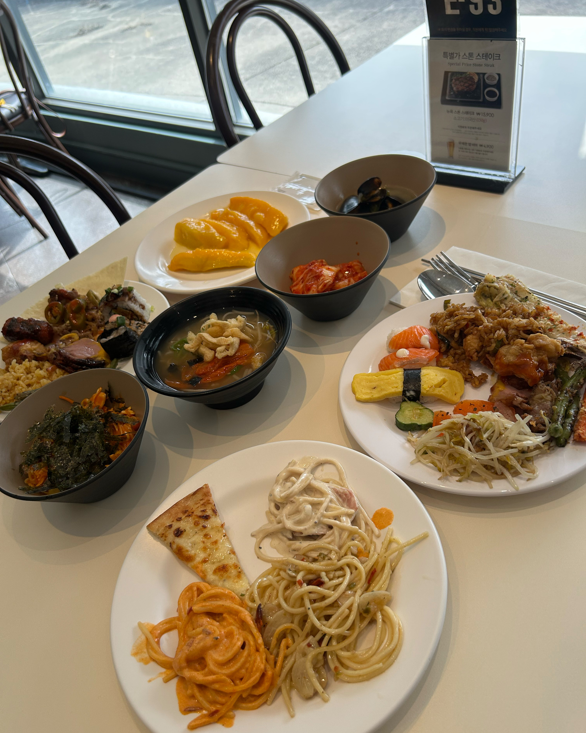 평일 런치 가성비 너무 훌륭해요! - 광주 유스퀘어 맛집 애슐리퀸즈 광주유스퀘어점
