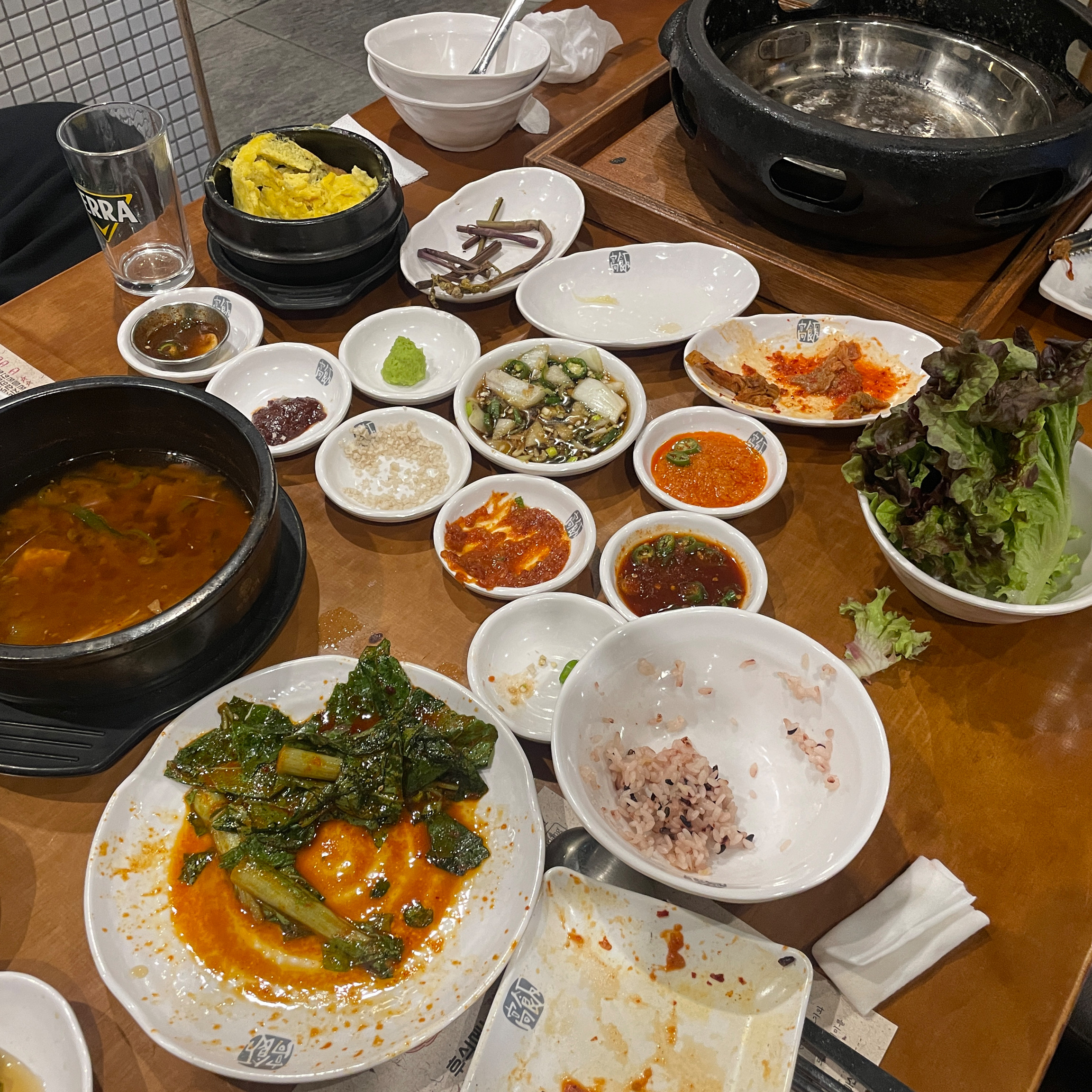 초토화 시킨 후 사진을 올려서 죄송합니다(?) 처음 가봤는데, 매장도 넓고 깔끔하고 고기와