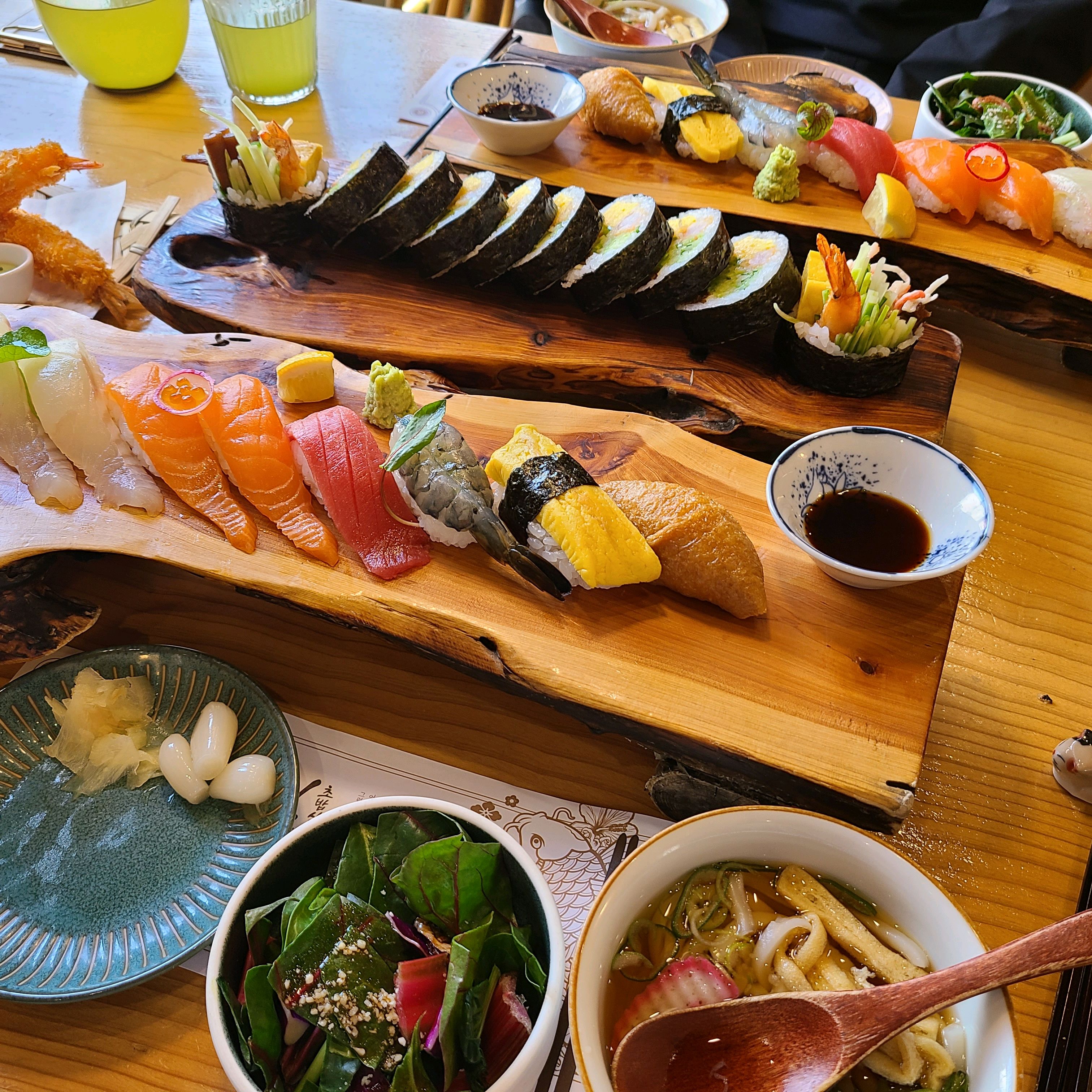 수성못에서 한상 가득 먹을수 있는 - 대구 맛집 비단옥 수성못점