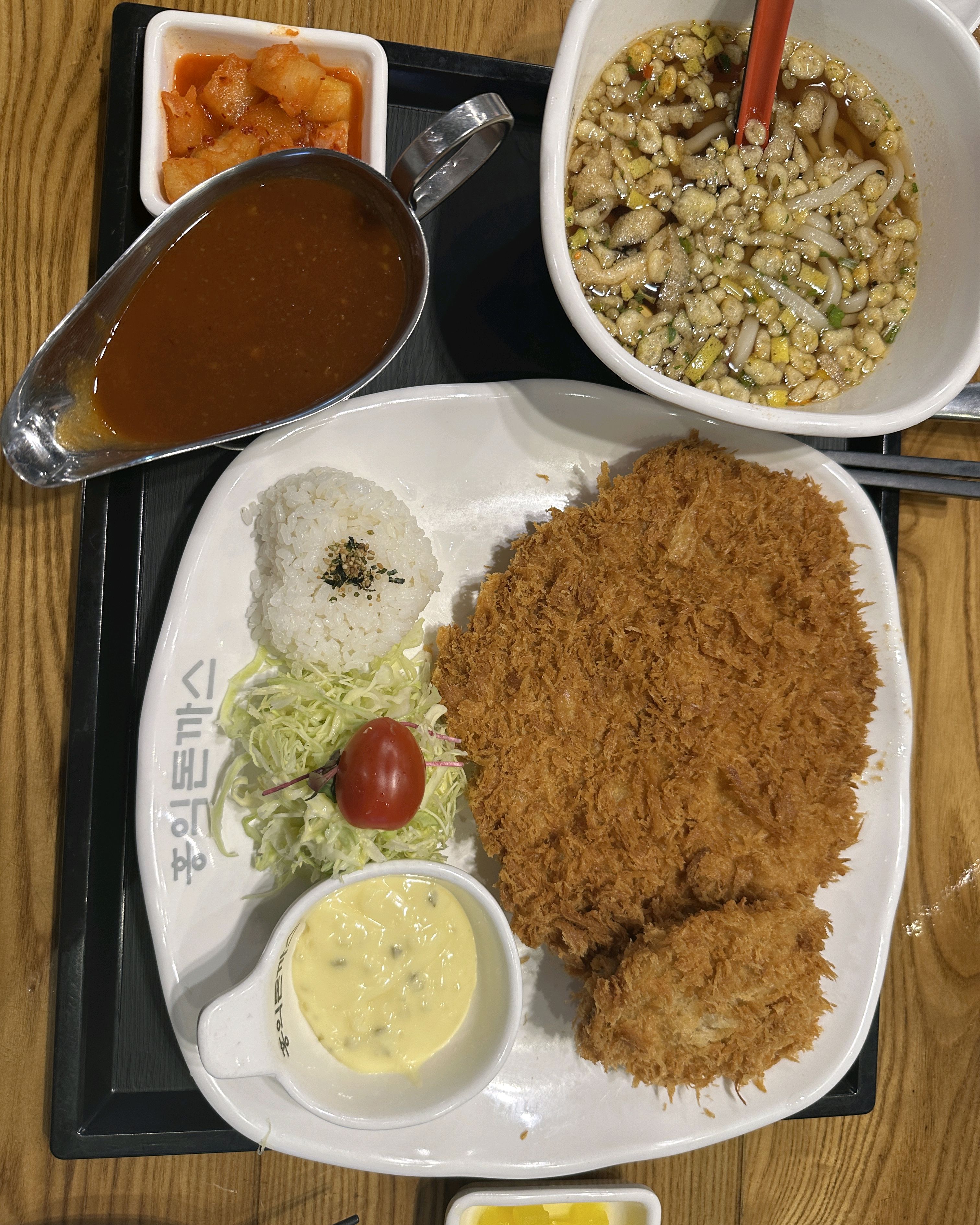 돈까스는 바삭하고 고소하고 - 의정부 신곡동 맛집 홍익돈까스 의정부신곡점