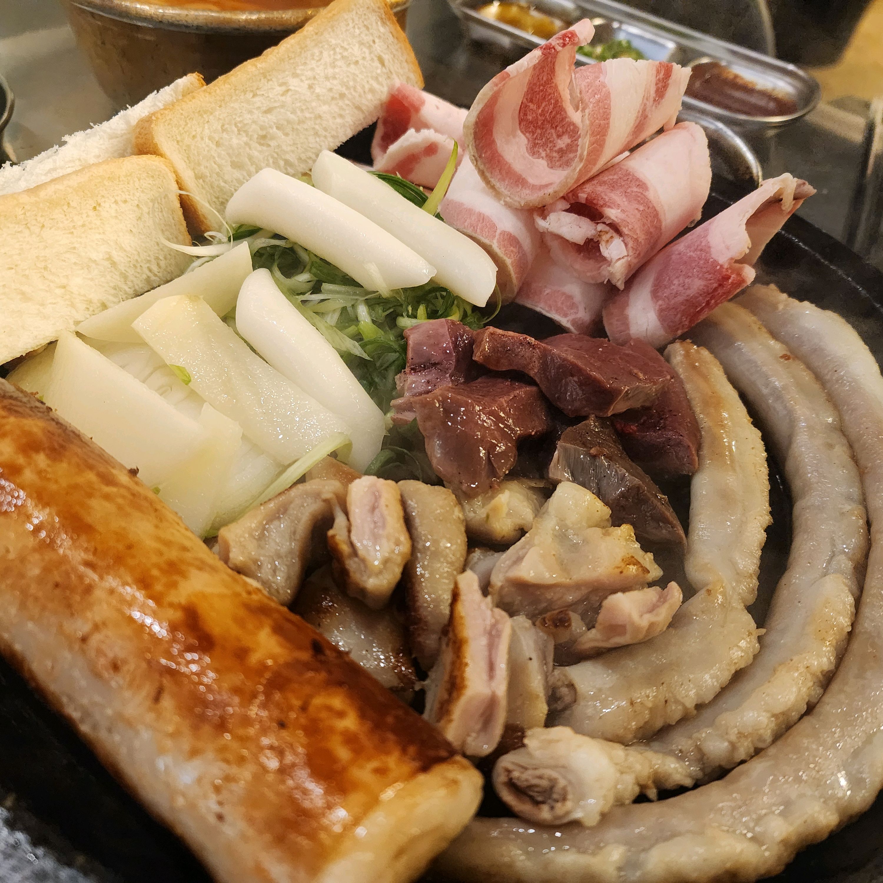 아이랑같이 처음와봤는데~~ - 불당동 맛집 우정한우곱창