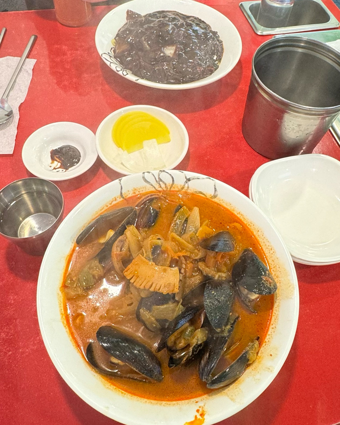 탕수육+짜장+짬뽕 세트 모든 음식이 1분컷 금방 주문하자마자 나오구여 짜장 3900원? 퀄