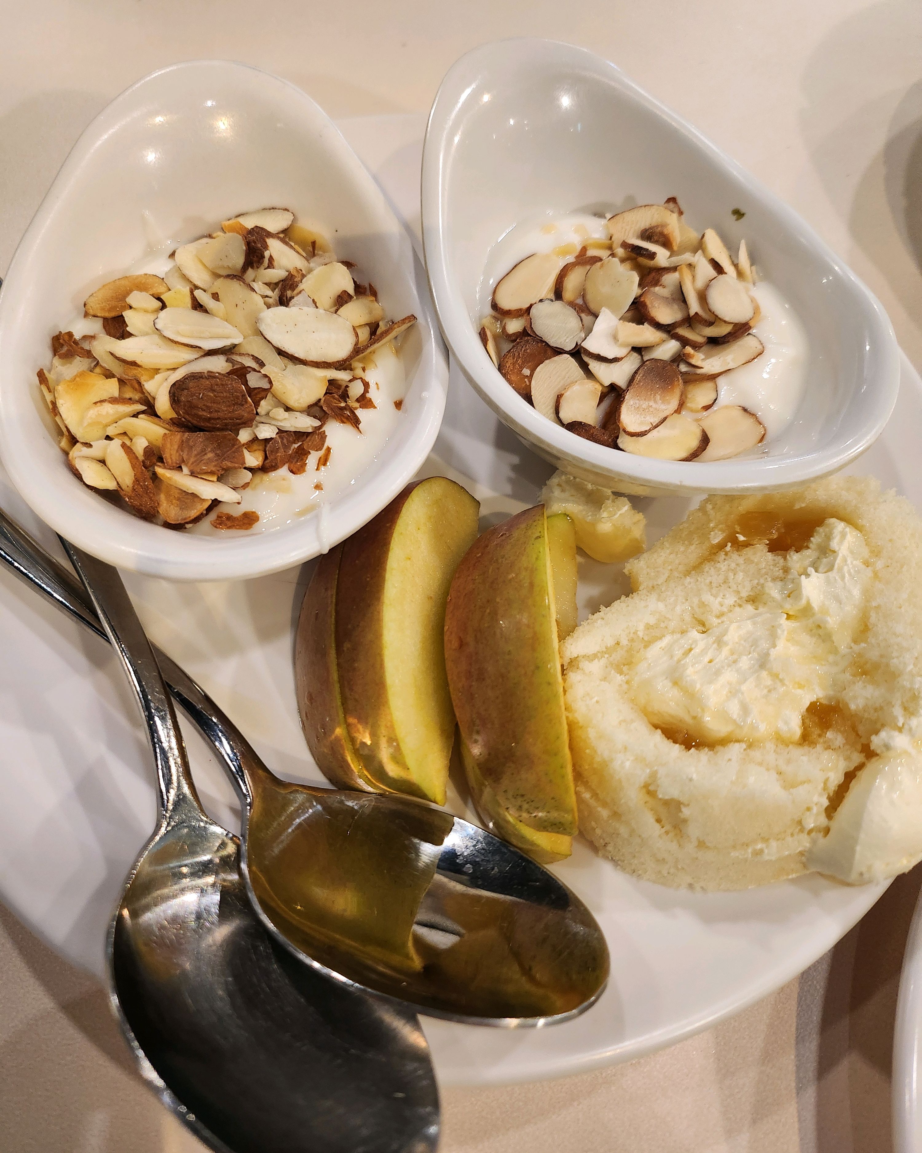 신선한야채들과 - 서울대입구 맛집 애슐리퀸즈 서울대입구점