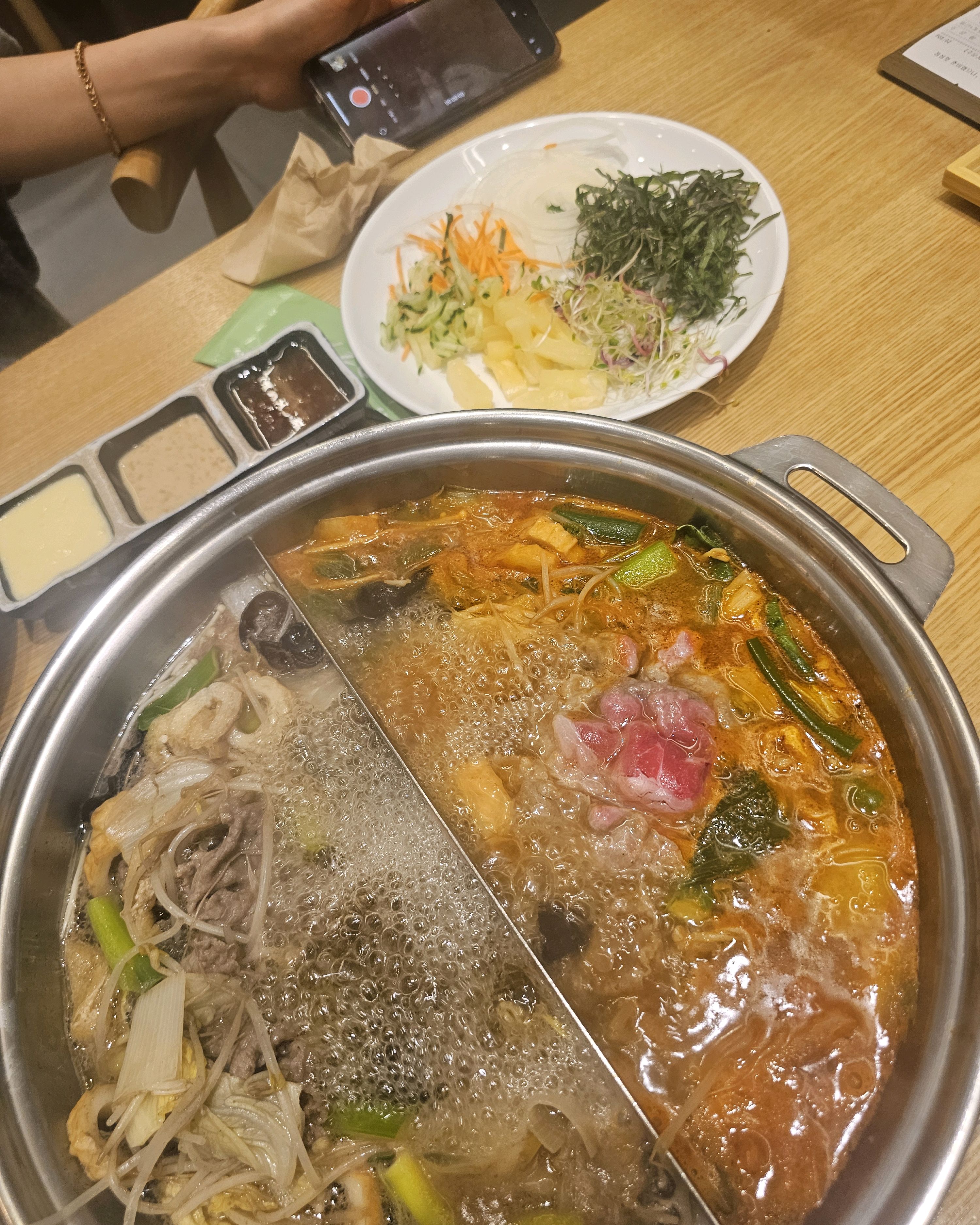 오랜만에 가족끼리 왔어요 - 경산 맛집 샤브20 경산점