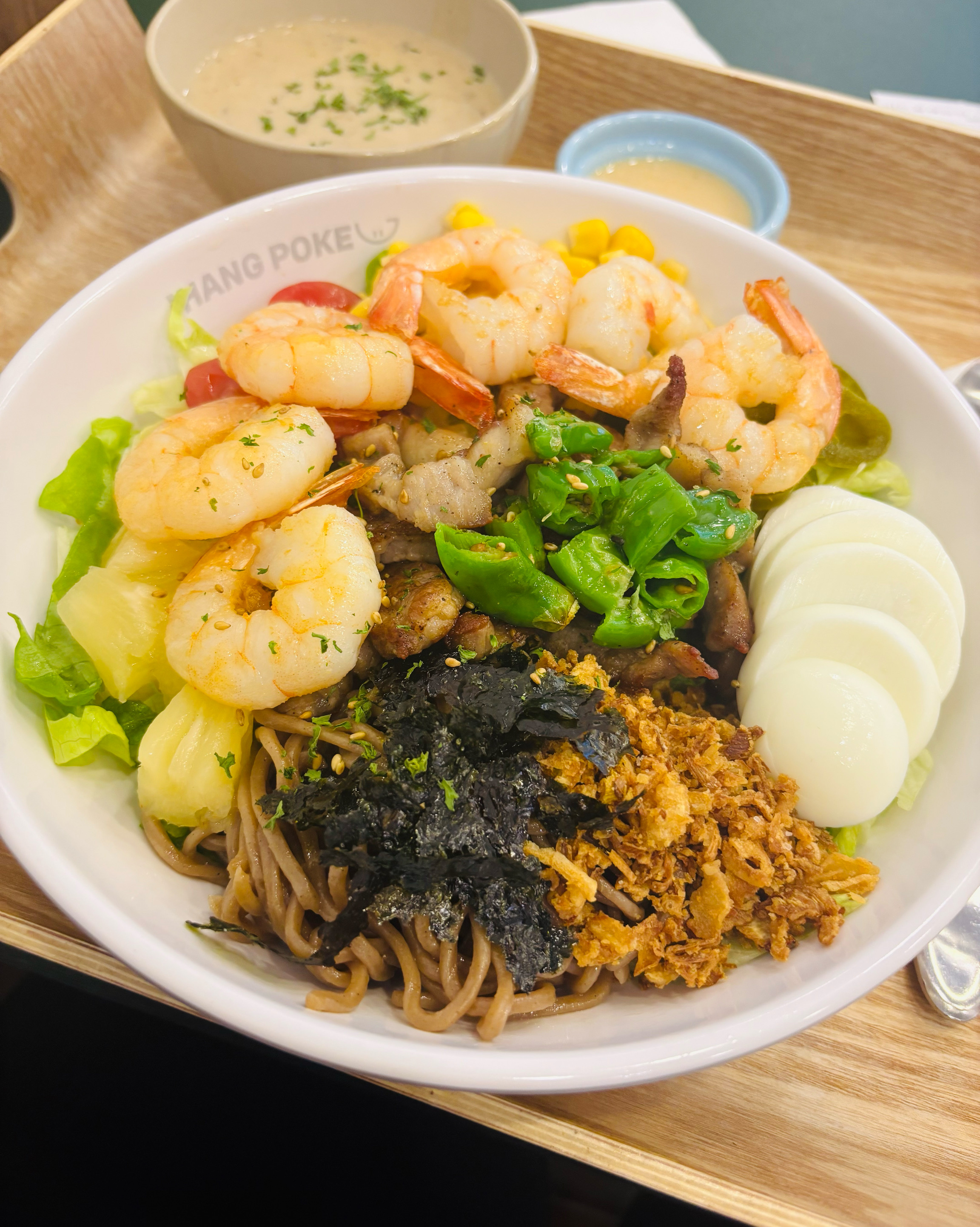 진짜 맛있어요…ㅠㅠ 목살이랑 새우도 잘 어울리고 다른 메뉴도 맛있어보였어요! 양송이 스프