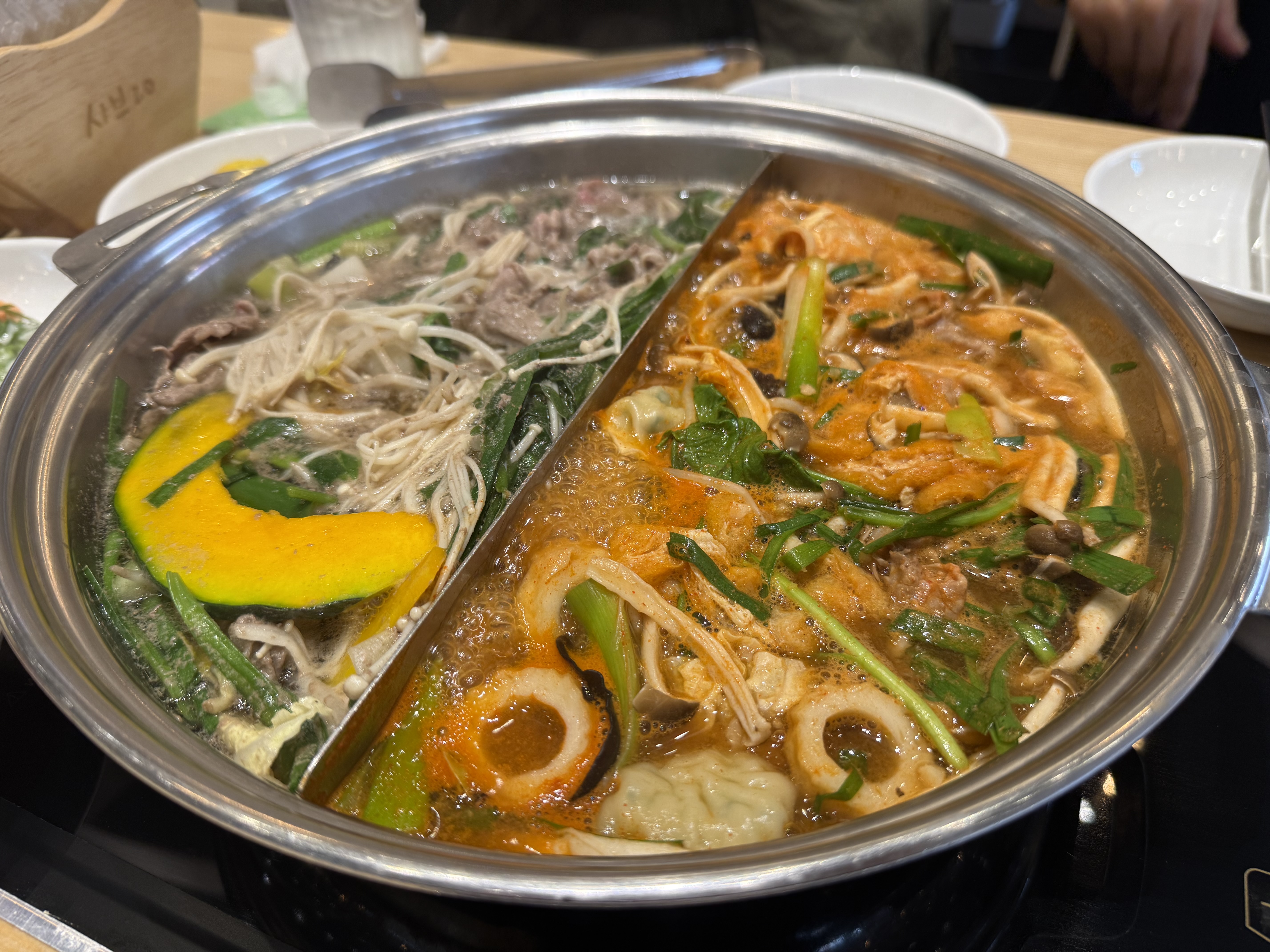 샤브 마음껏 먹기 좋고 월남쌈 싸먹기도 좋아요ㅠㅠ - 평택지제 맛집 샤브20 지제점