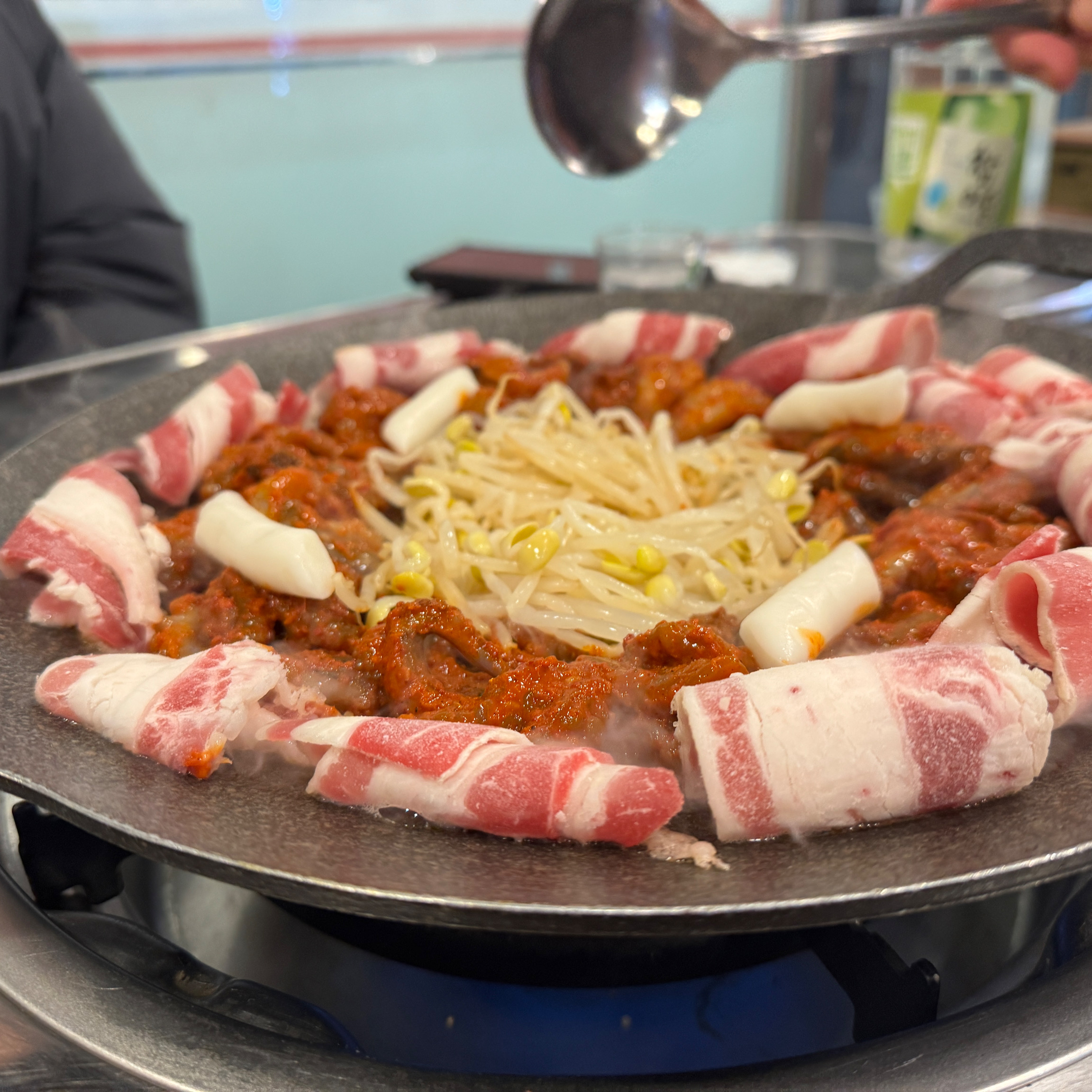 쭈꾸미도 신선하고 너무 맛있어요!! 양념이 너무 맛있어서 볶음밥도 두 번이나 볶아먹었습니다