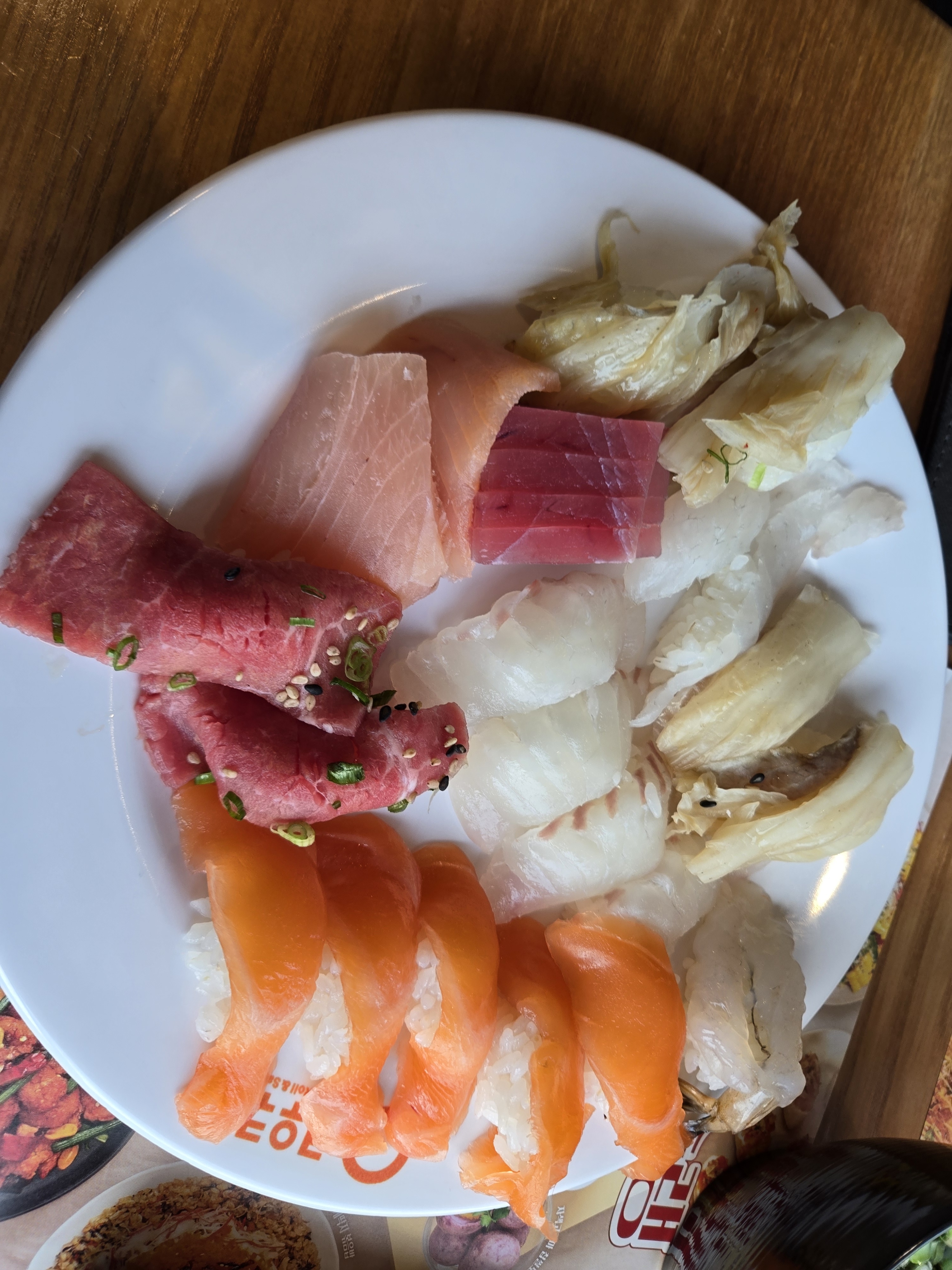 점심시간 지나서 가니 사람도 적도 쾌적합니다 - 대구 서구 맛집 쿠우쿠우 대구서구점
