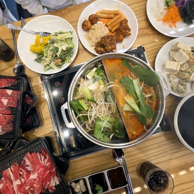 부모님 모시고 다녀왔는데 셀프바도 종류가 많고 샤브샤브도 너무 맛있어요. - 기장 동부산 맛집 샤브20 기장점