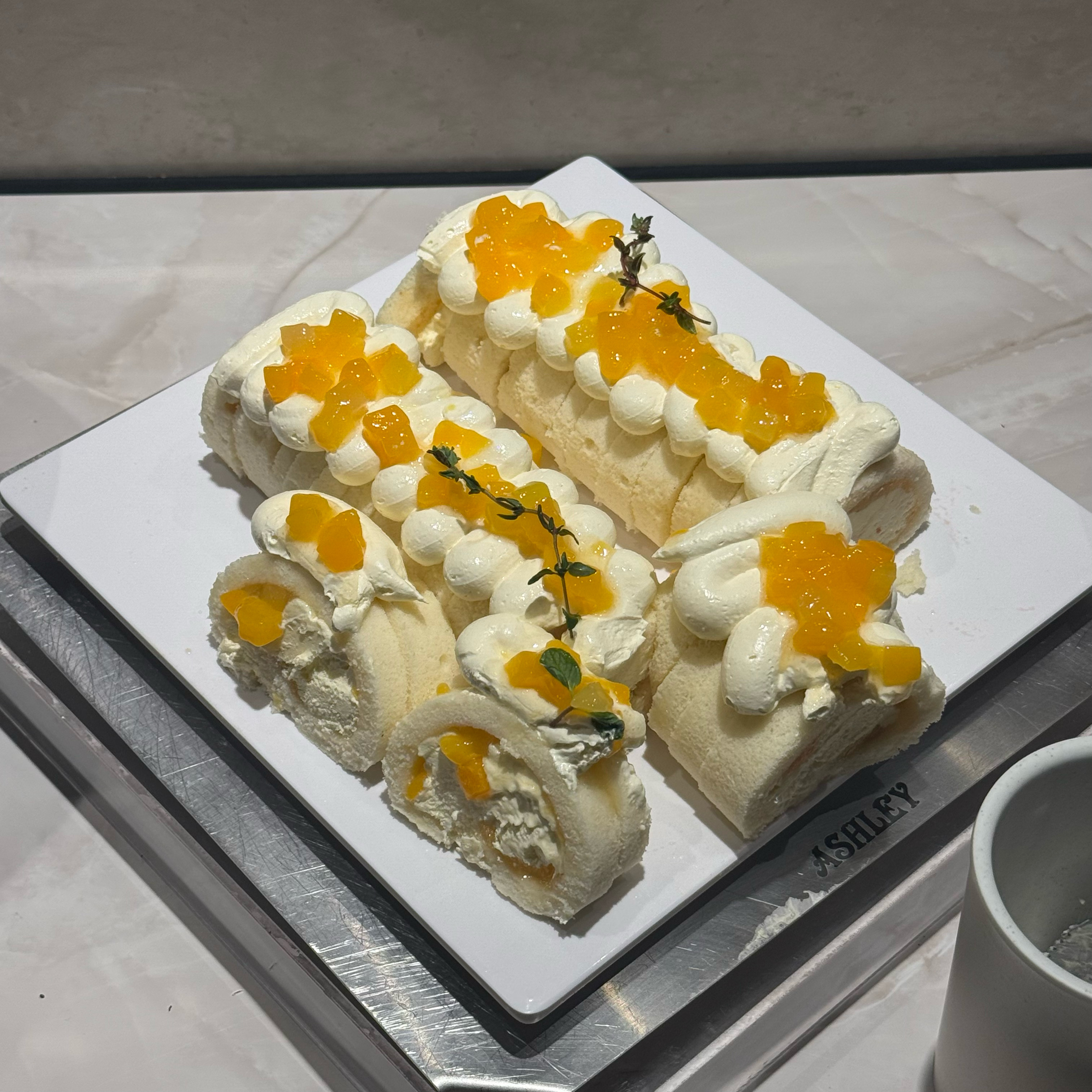 맛있게 먹고갑니다. 주말 방문은 처음인데 평일보다 조금 많네요! - 정왕동 맛집 애슐리퀸즈 시화성담스퀘어점
