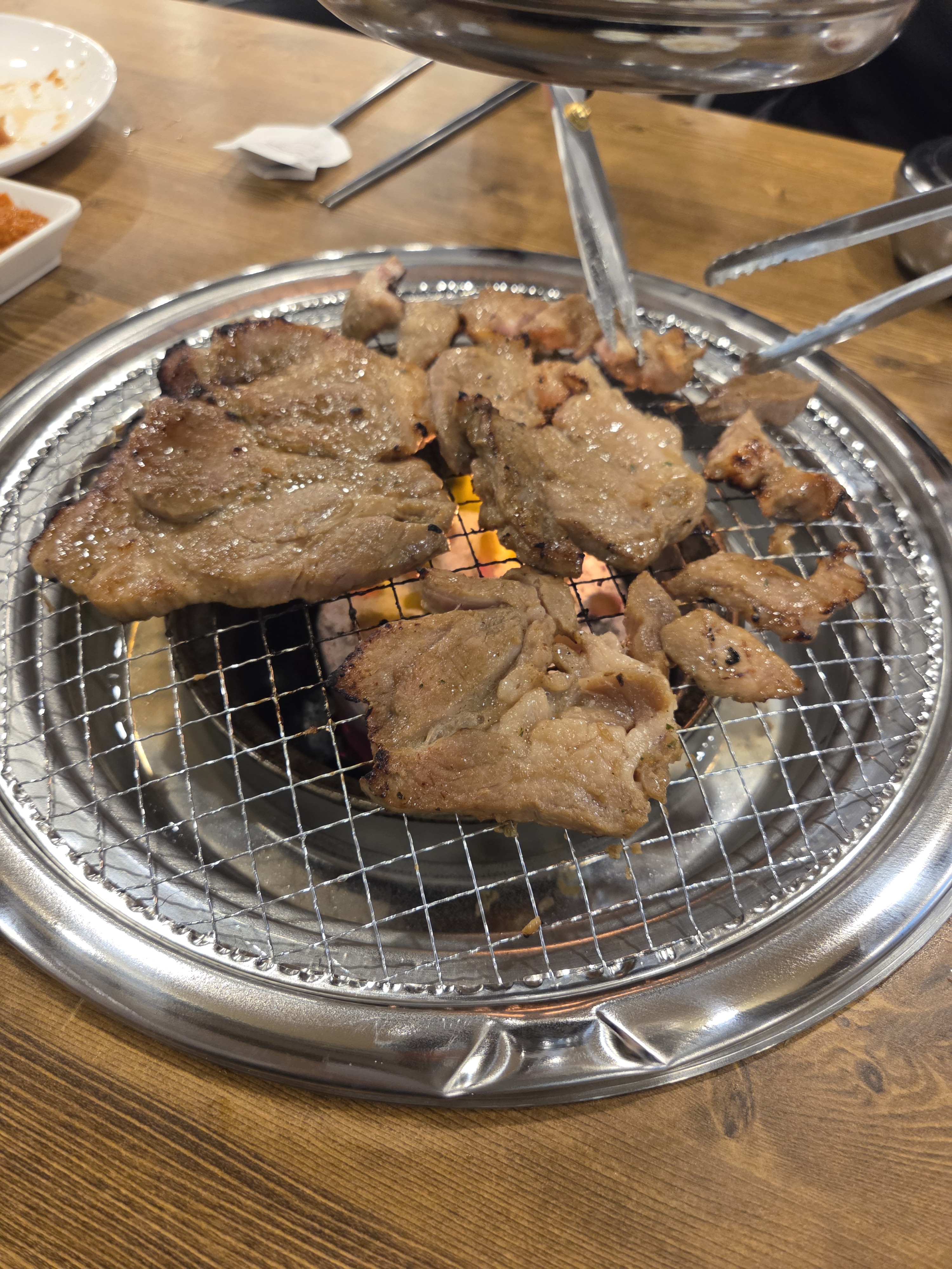 잘 구워지고 맛있습니다. 무엇보다 가위가 잘 들어서 너무 좋았어요. 10900원에 이정도