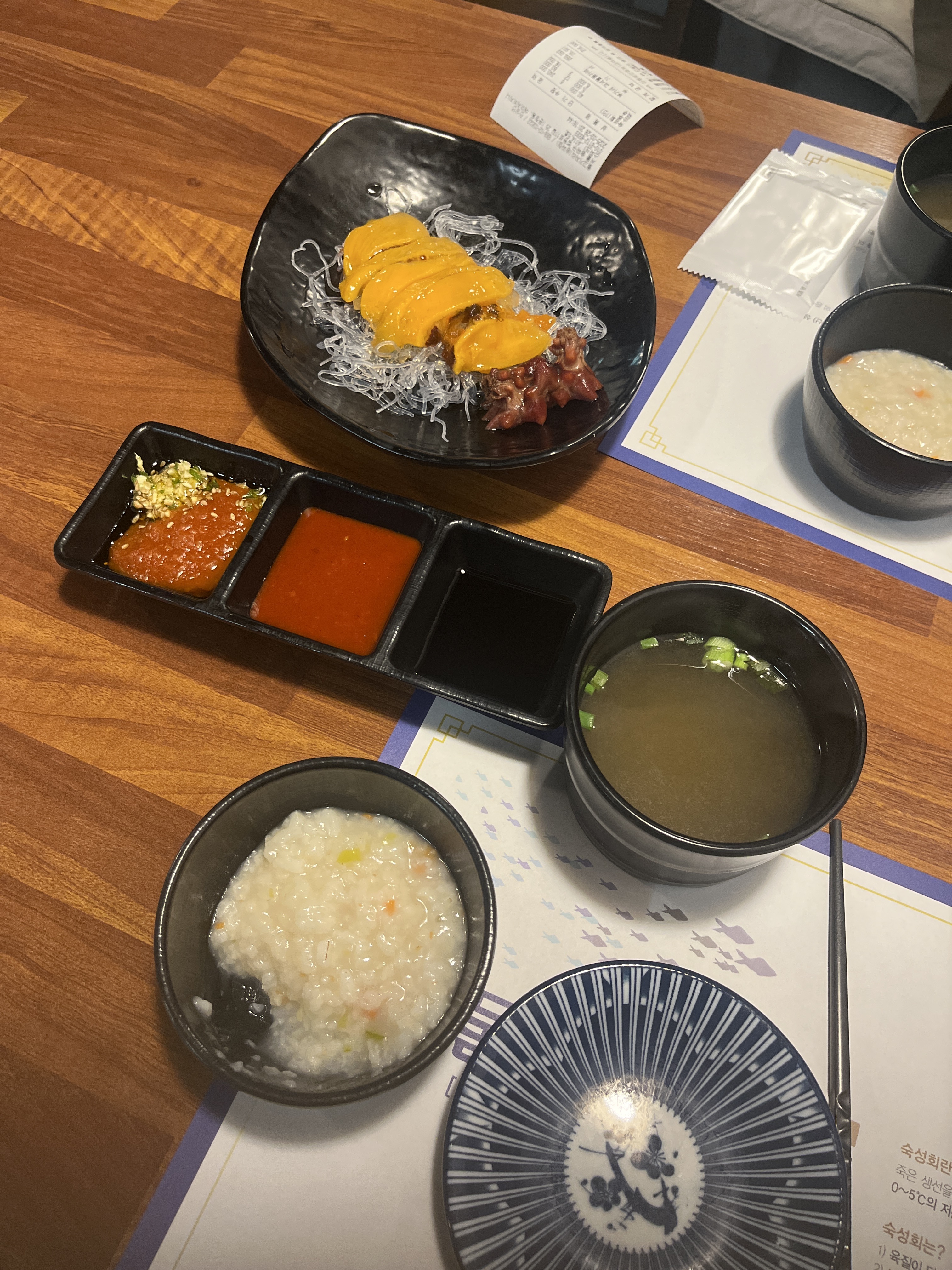 처음 방문하는데 직원분들 너무 착하고 빠르게 안내 도와주시네요~ - 문정동 맛집 물고기자리 송파점
