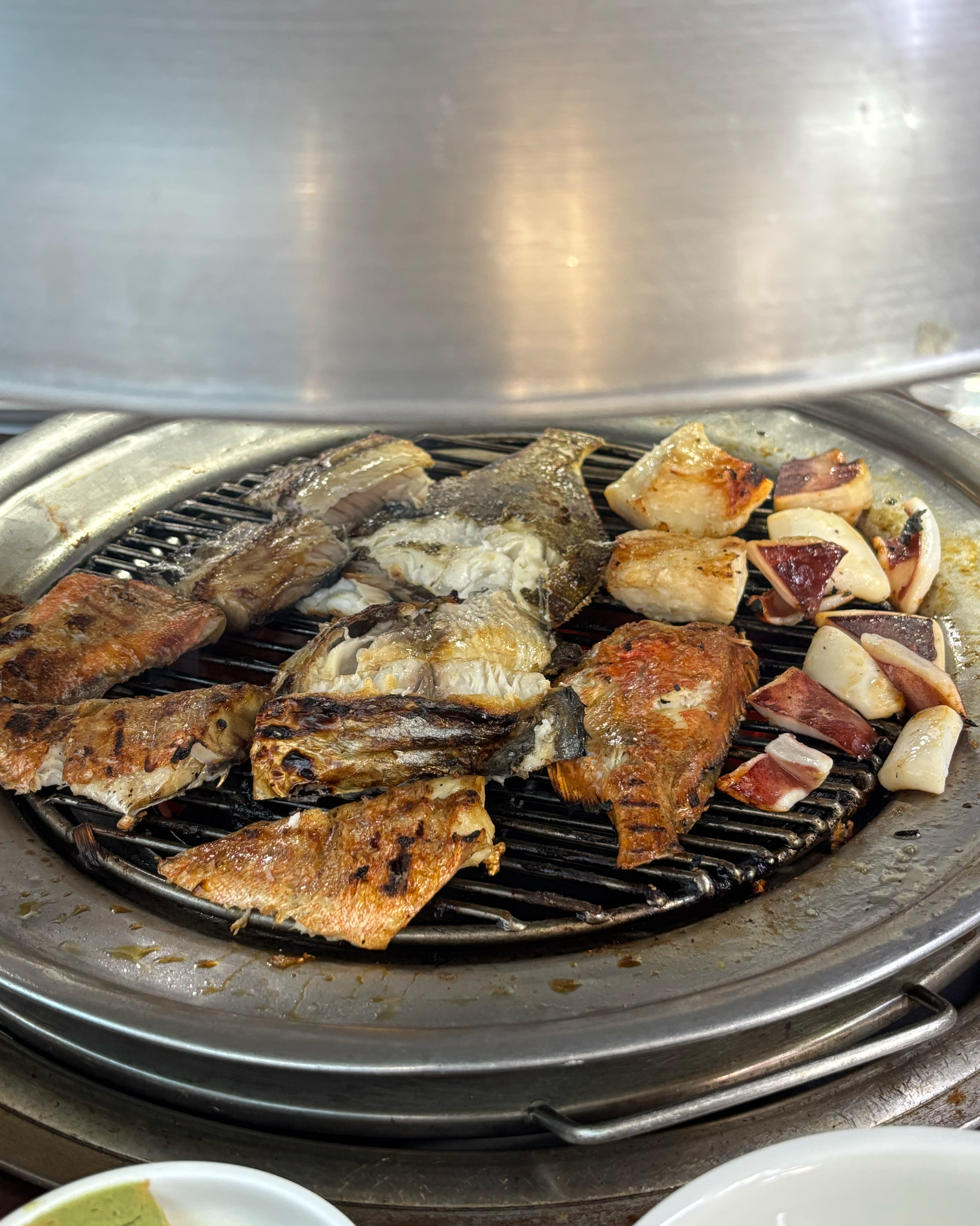 직접 테이블에서 구워먹는 생선구이집은 처음이에요 - 아바이마을 맛집 88생선구이