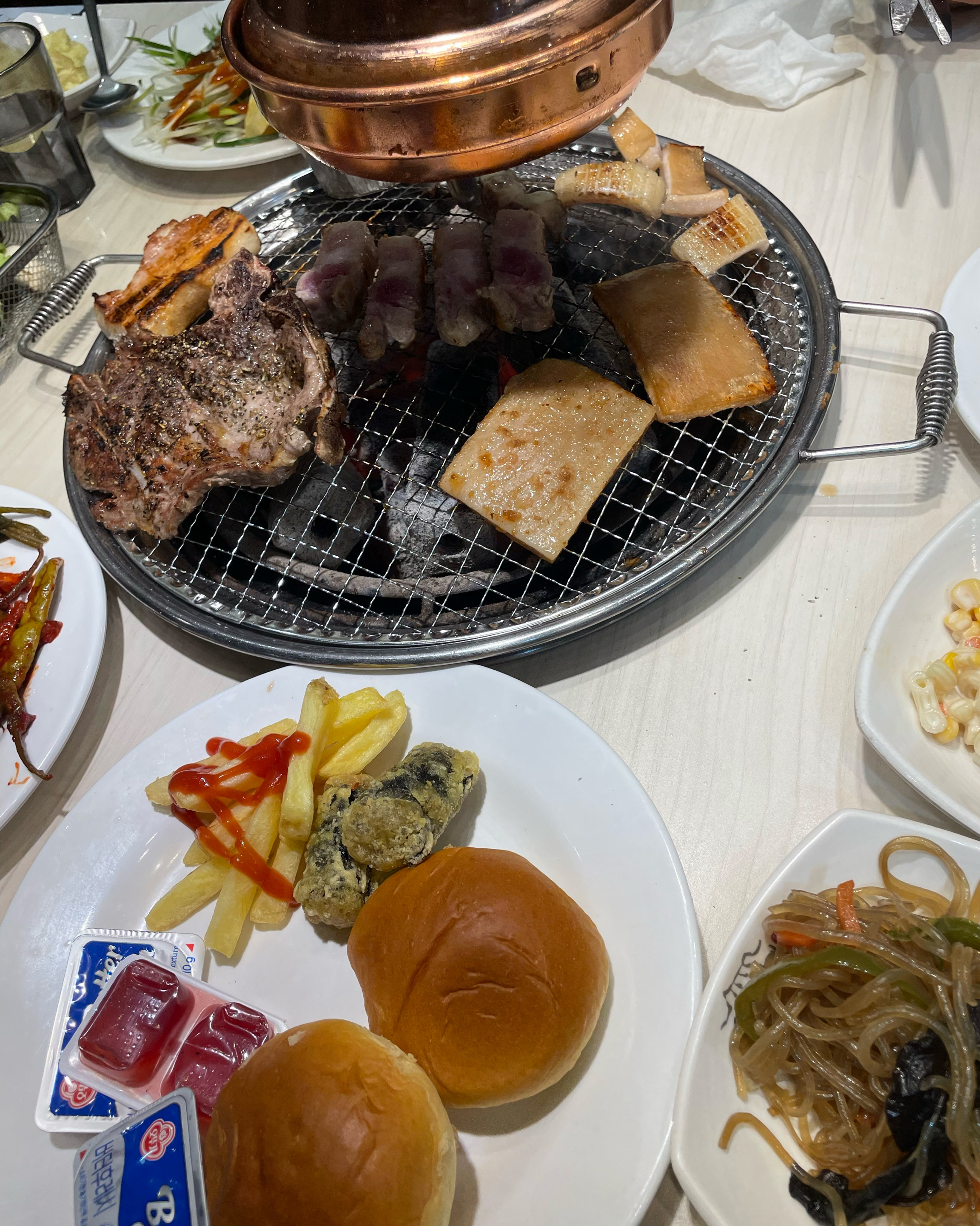 오랜만에 외식하러 나와서 방문했어요! 아기도 있었는데 친절하게 아기 의자도 가져다 주시고,