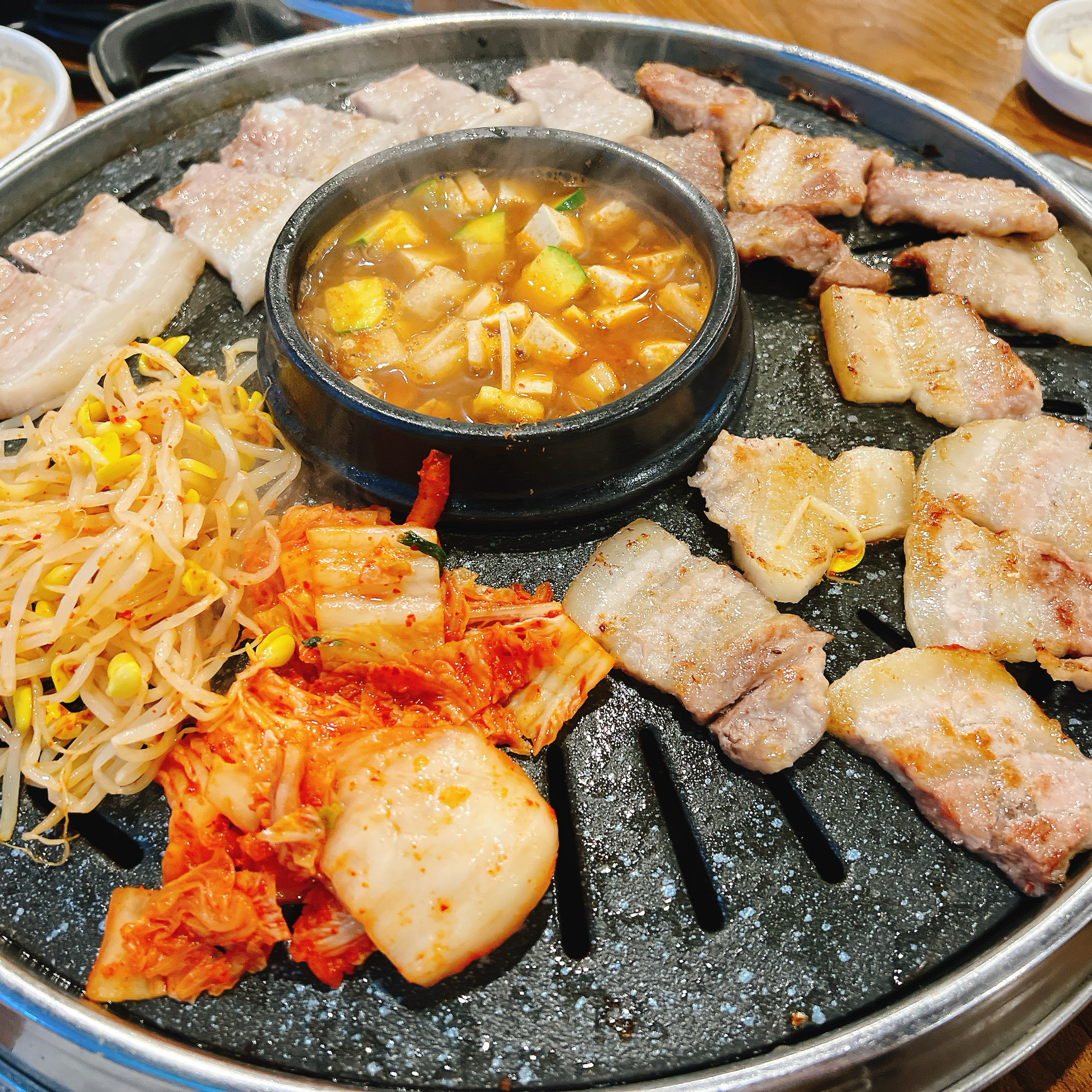 일단 사장님이 센스가 짱이에요! - 불당동 맛집 생고기제작소 불당점