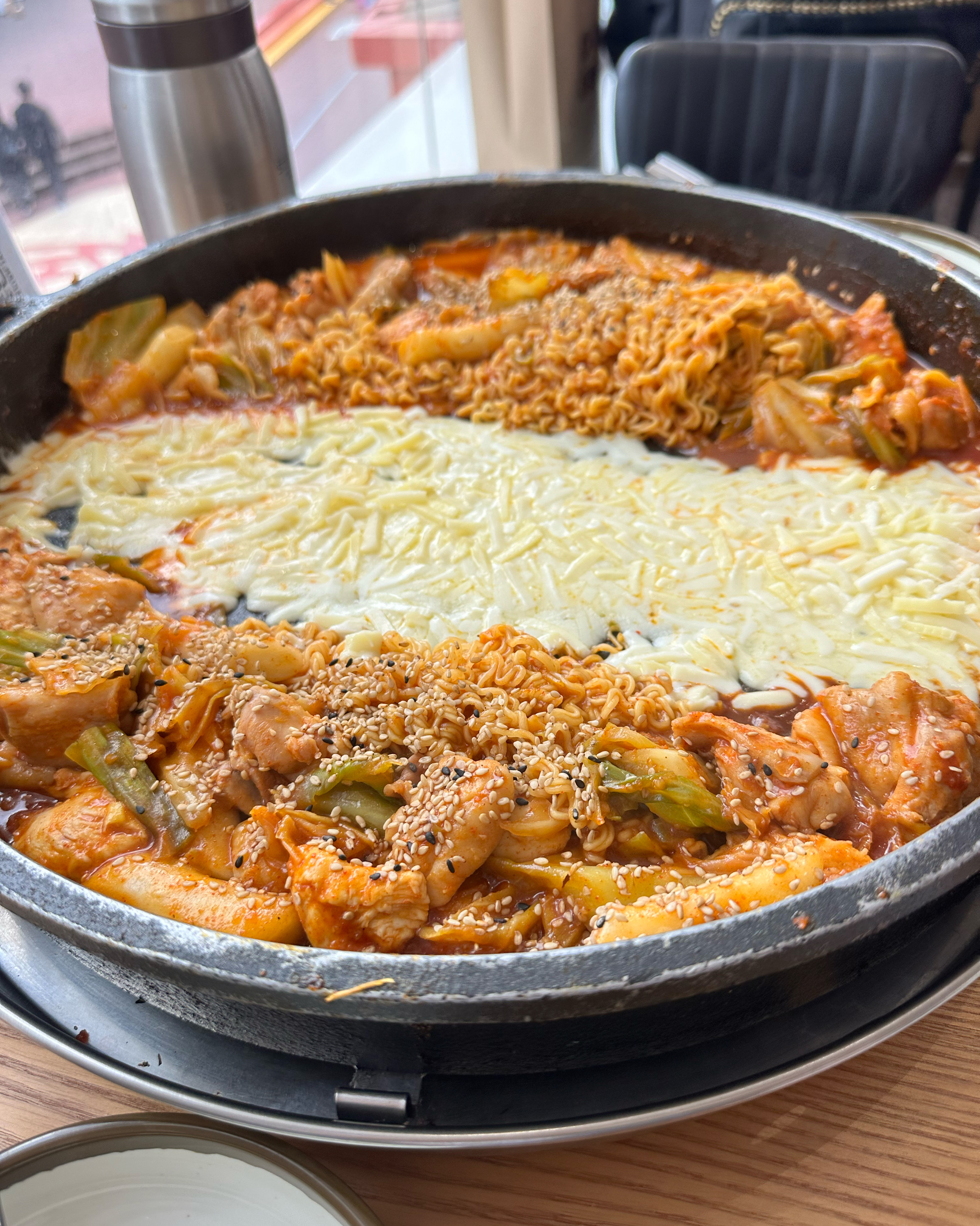 [홍대입구역 맛집 장인닭갈비 홍대2호점] 직접 가본 로컬 리뷰