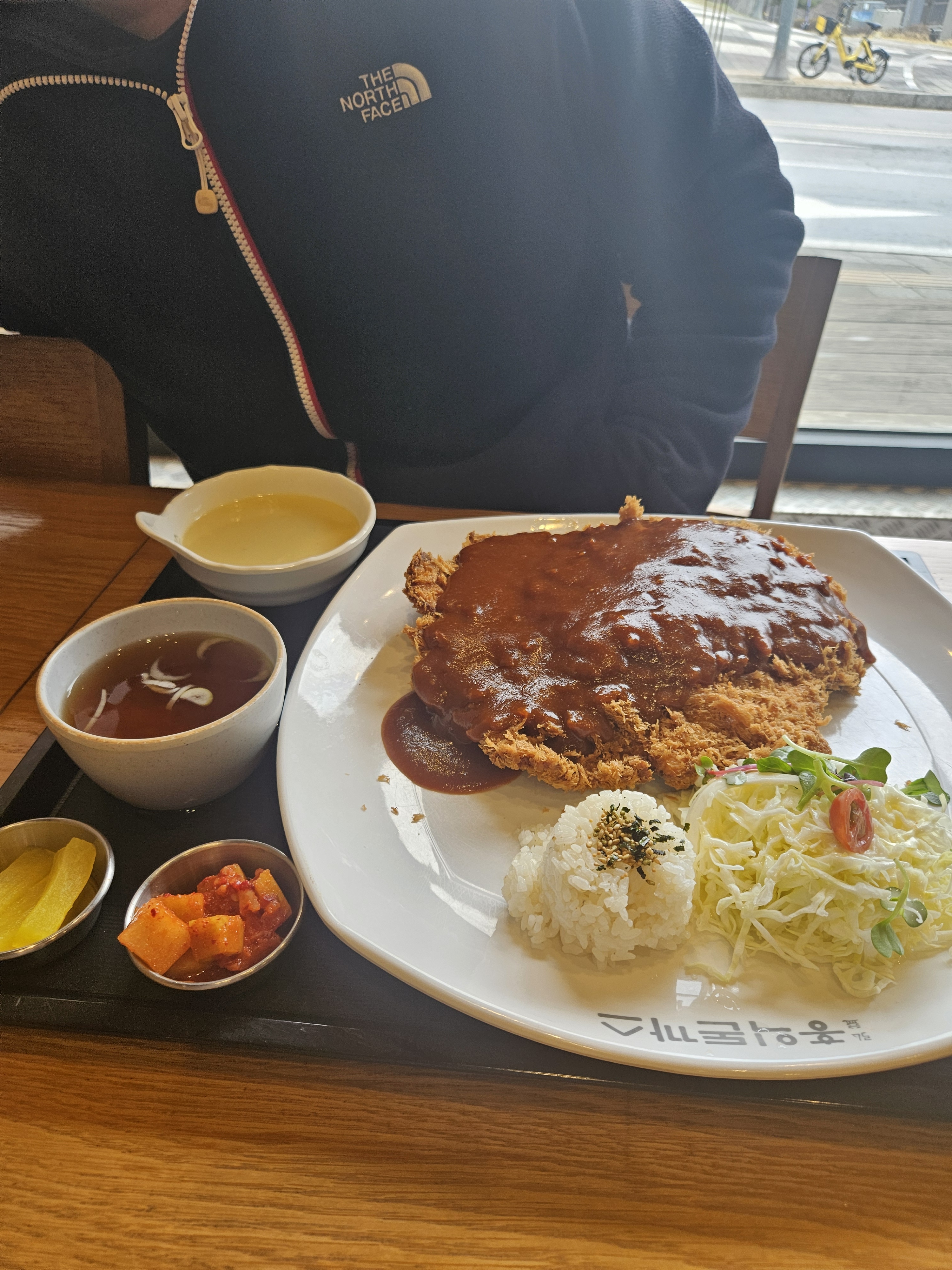 금란교회 앞에서 베짱좋게 일요일 휴무인집.... - 파주 운정 맛집 홍익돈까스 파주운정점