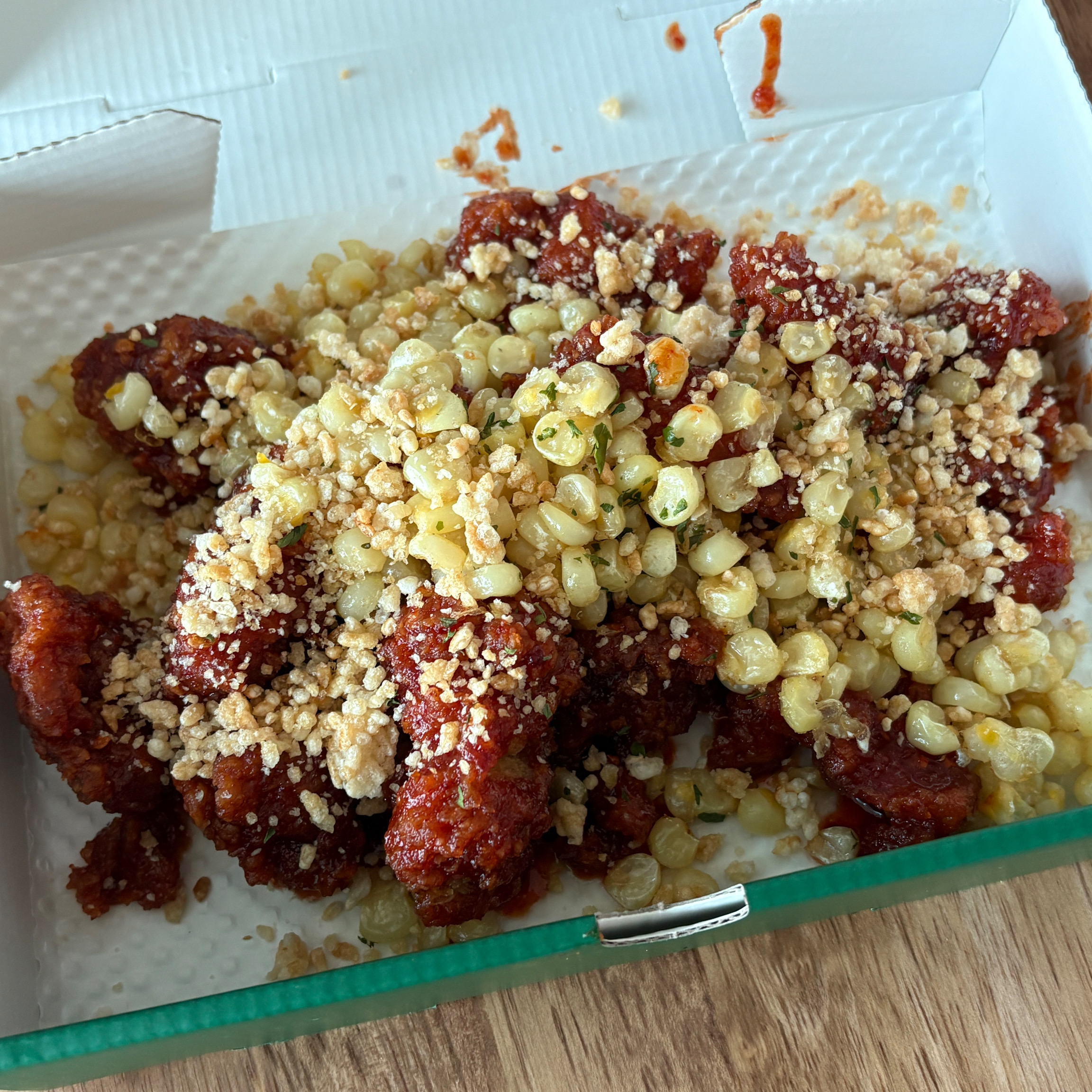 앞에 순두부집 기다리면서 웨이팅 해서 포장해먹었어요 누룽지토핑 추가하니까 맛있었고 매콤한맛