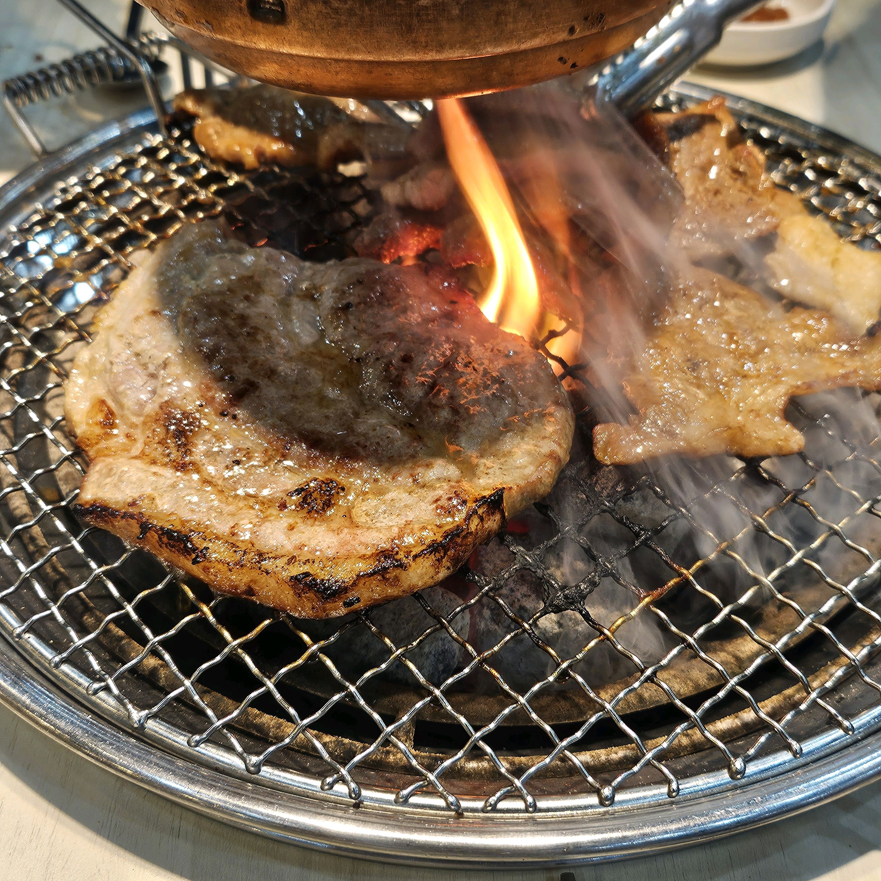 오랜만에 왔는데 넘 맛있게 먹었네요 ㅎㅎ 늘 올 때마다 만족하고 가는 것 같아요!! 담에