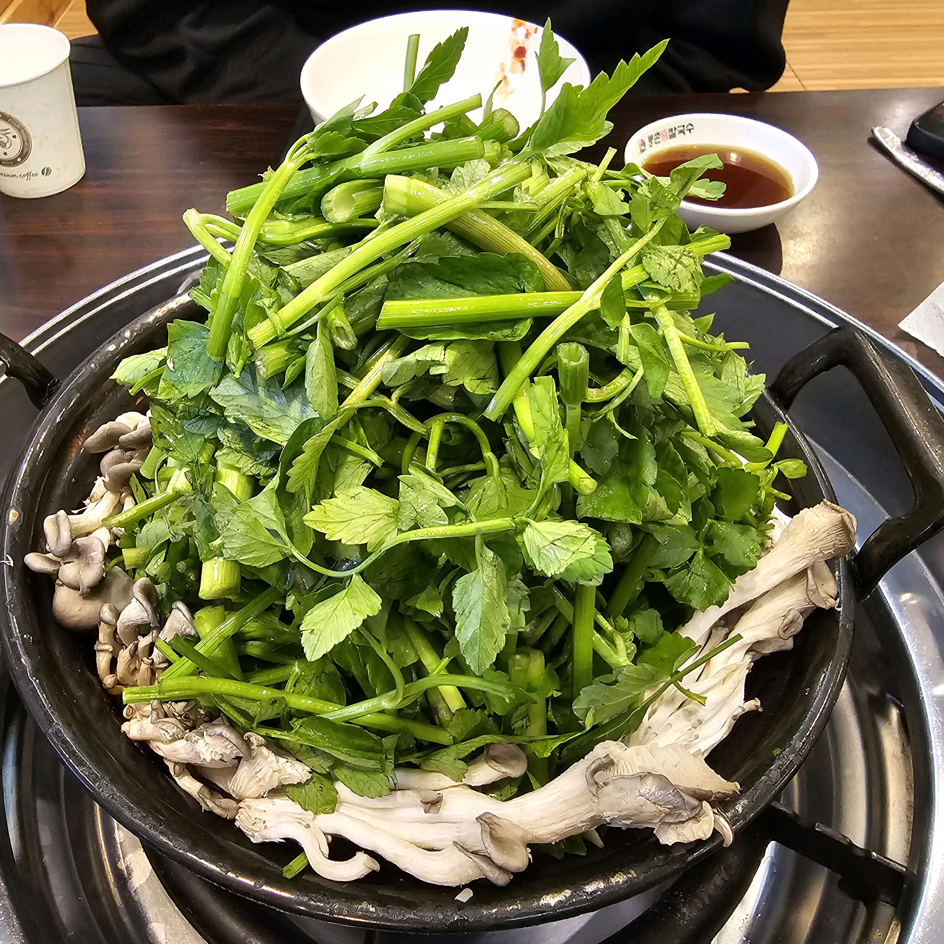 여기 지점 맛 보고나서는 다른 지점이랑 차이가 많이나서 만족스럽지가 않아 더 생각나서 계속